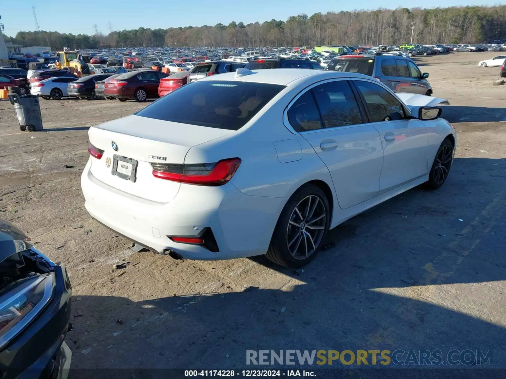 4 fotografías del automóvil dañado 3MW5R1J02L8B07509 BMW 330I 2020