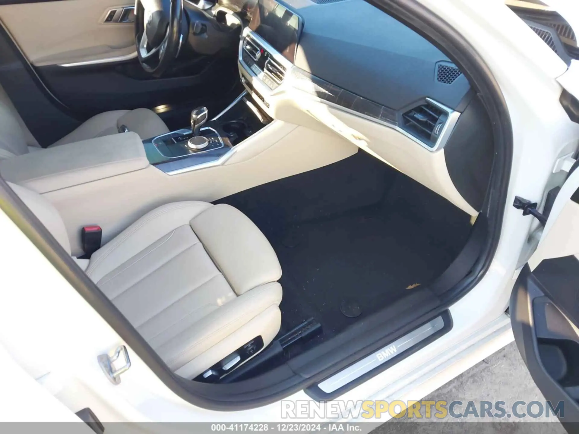 5 fotografías del automóvil dañado 3MW5R1J02L8B07509 BMW 330I 2020