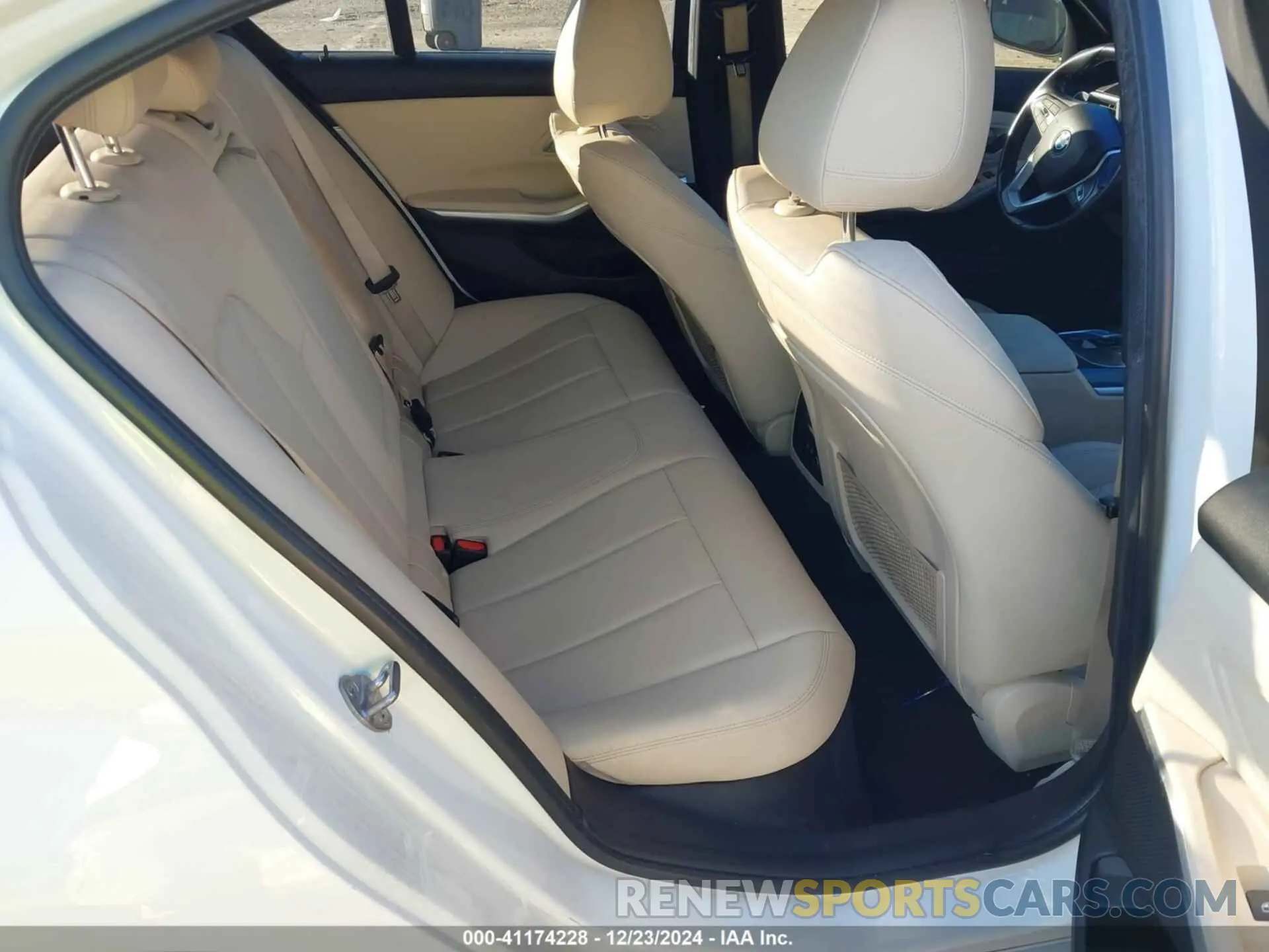 8 fotografías del automóvil dañado 3MW5R1J02L8B07509 BMW 330I 2020