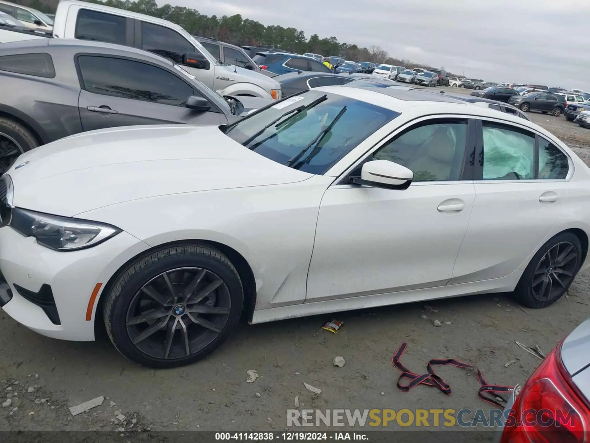 14 fotografías del automóvil dañado 3MW5R1J02L8B07932 BMW 330I 2020