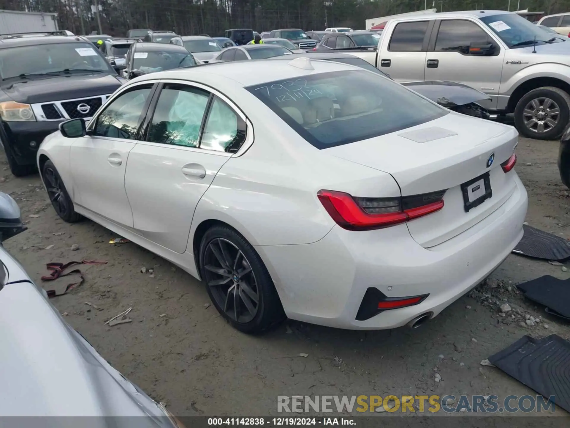 3 fotografías del automóvil dañado 3MW5R1J02L8B07932 BMW 330I 2020