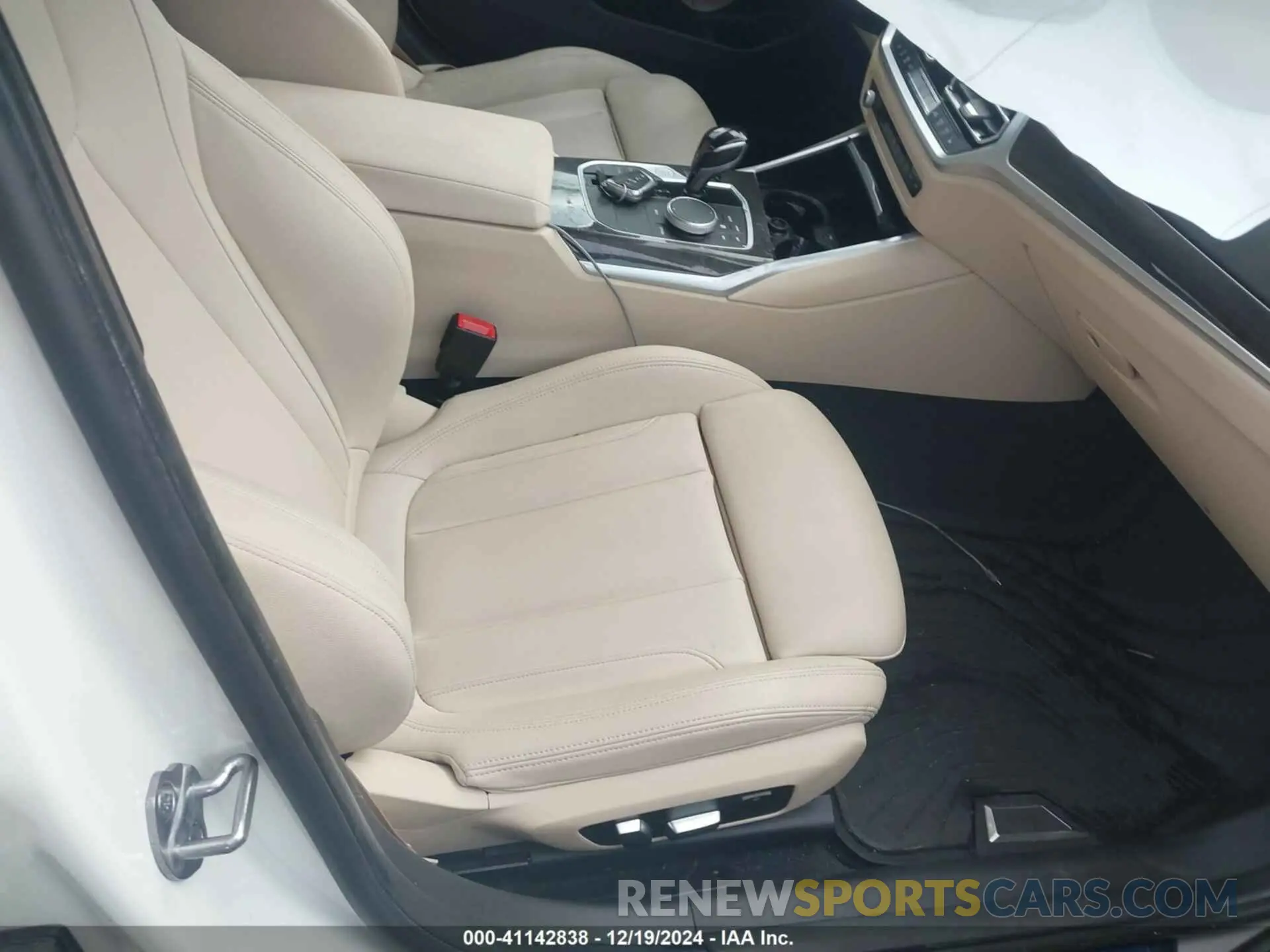 5 fotografías del automóvil dañado 3MW5R1J02L8B07932 BMW 330I 2020