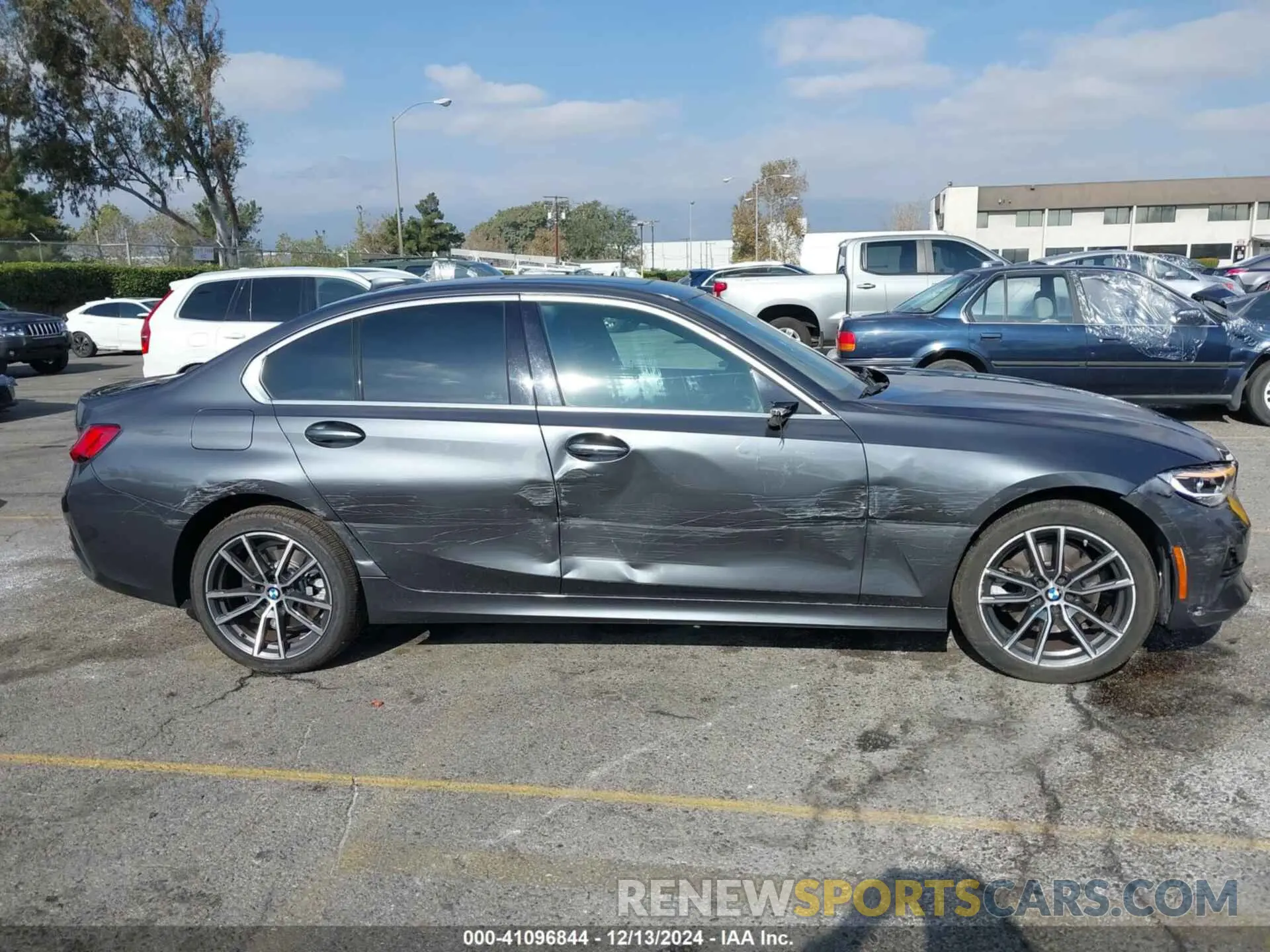 13 fotografías del automóvil dañado 3MW5R1J03L8B27767 BMW 330I 2020