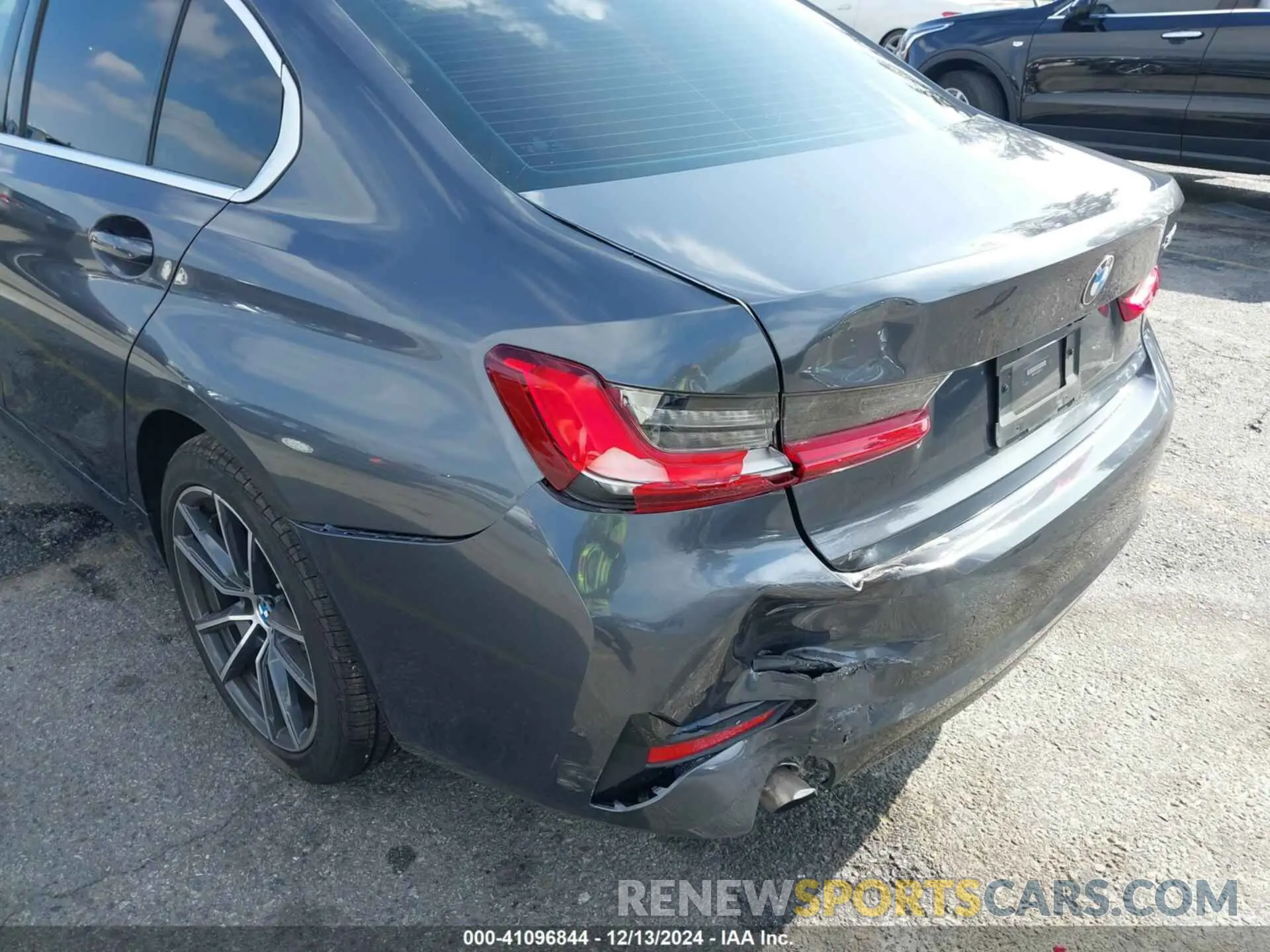 17 fotografías del automóvil dañado 3MW5R1J03L8B27767 BMW 330I 2020