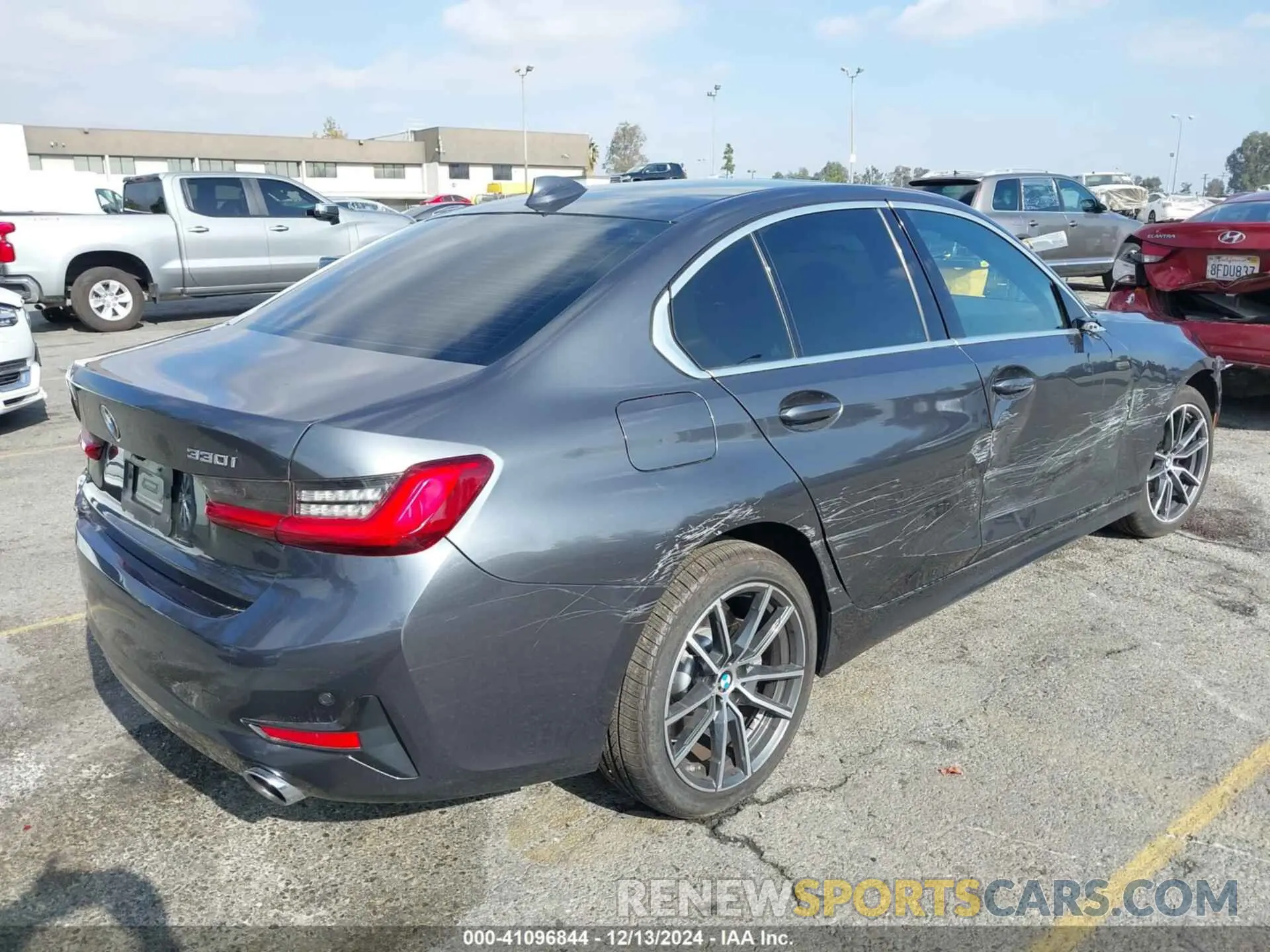 4 fotografías del automóvil dañado 3MW5R1J03L8B27767 BMW 330I 2020