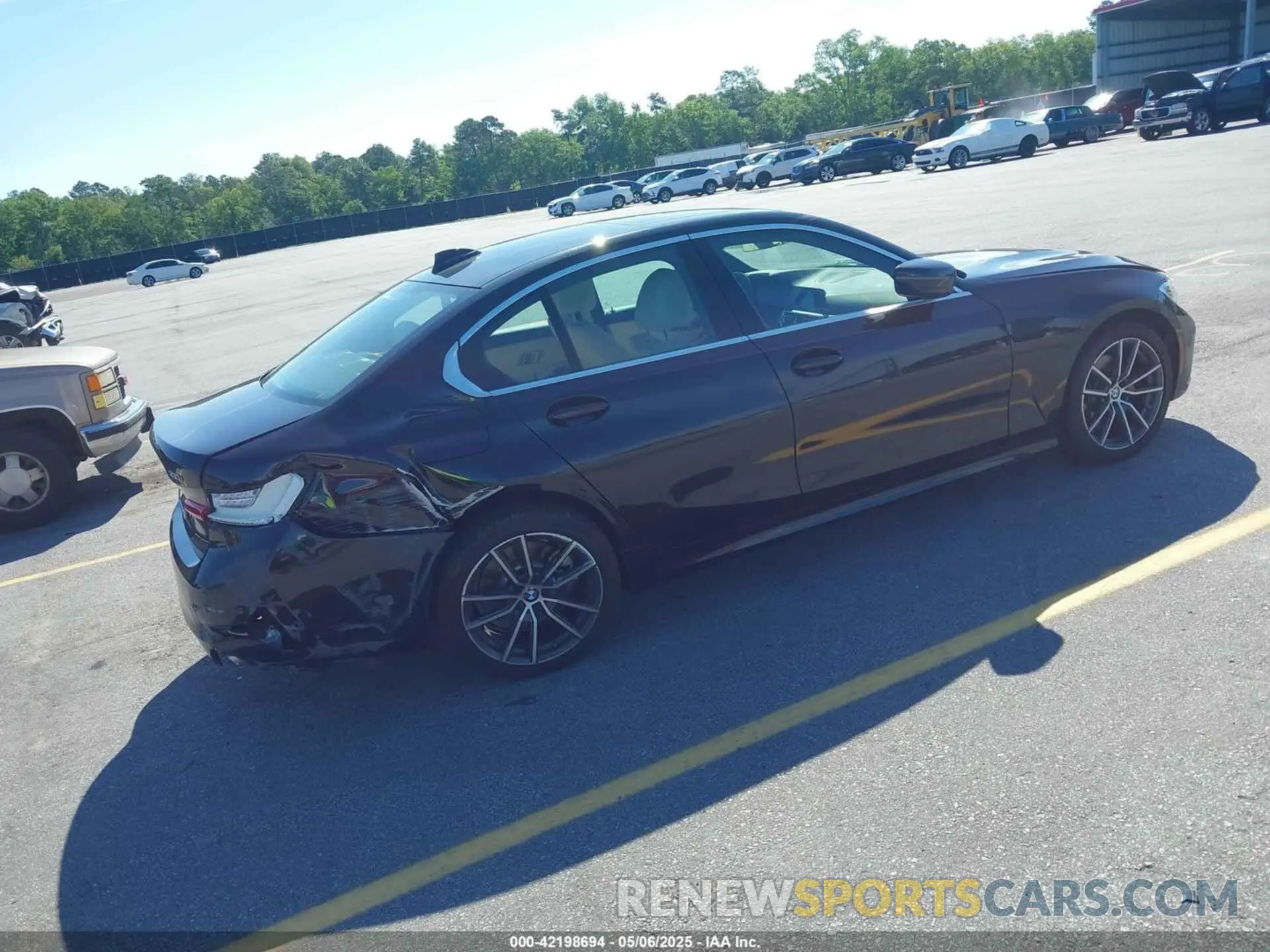 4 fotografías del automóvil dañado 3MW5R1J04L8B09942 BMW 330I 2020