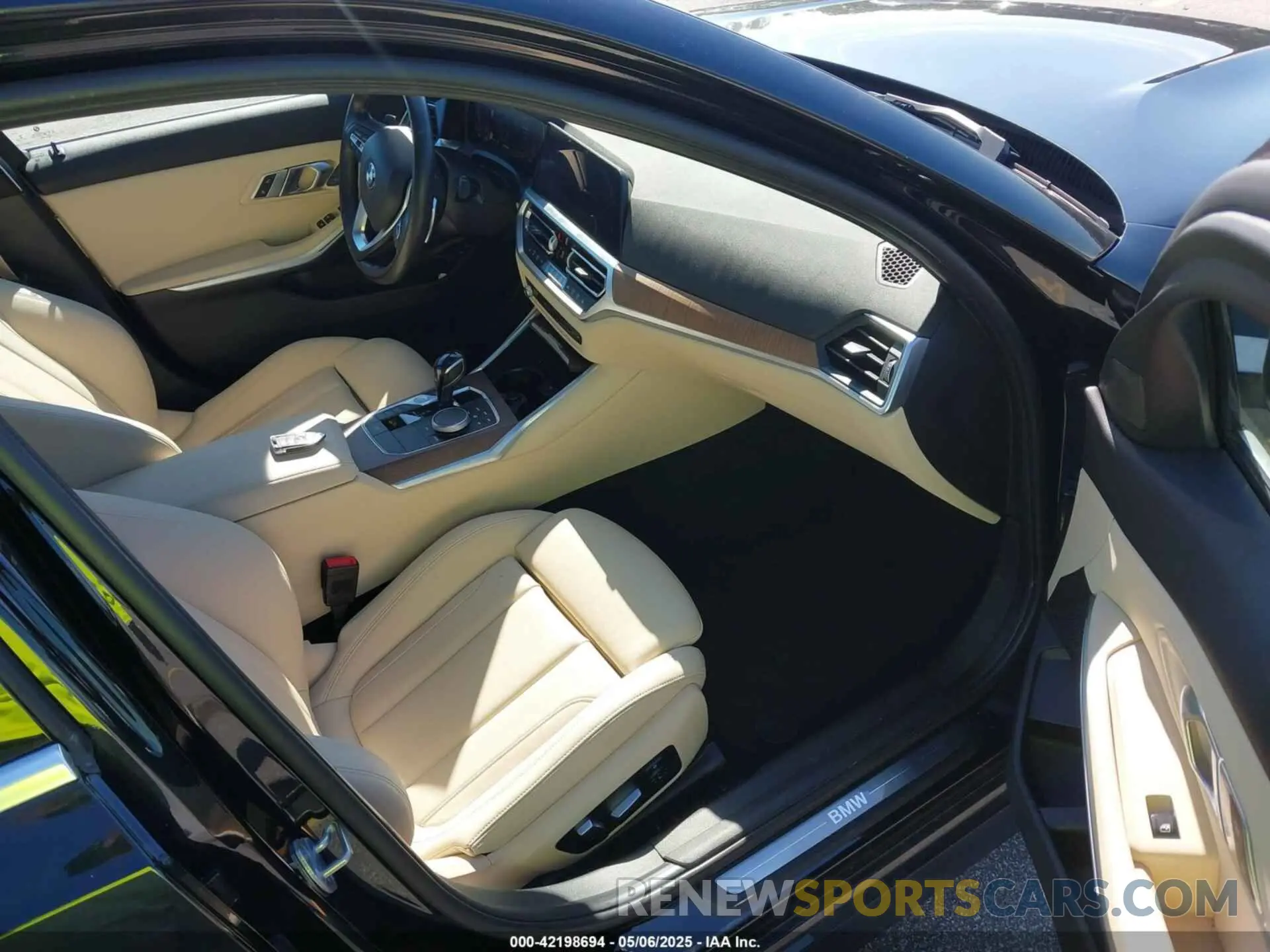 5 fotografías del automóvil dañado 3MW5R1J04L8B09942 BMW 330I 2020