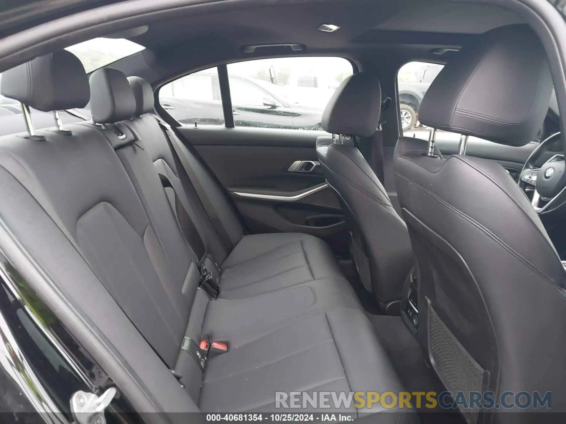 8 fotografías del automóvil dañado 3MW5R1J04L8B26496 BMW 330I 2020