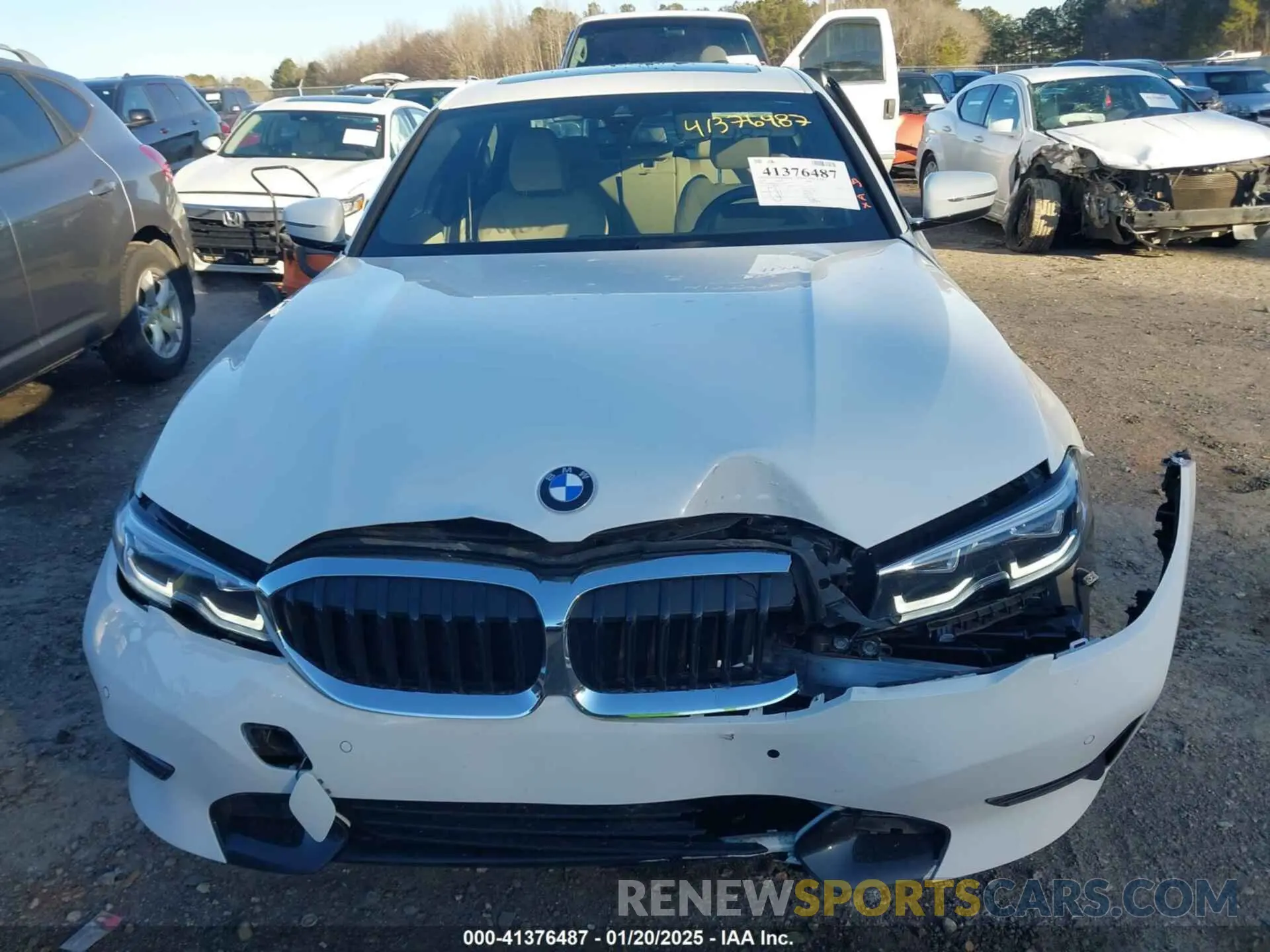 13 fotografías del automóvil dañado 3MW5R1J06L8B11272 BMW 330I 2020