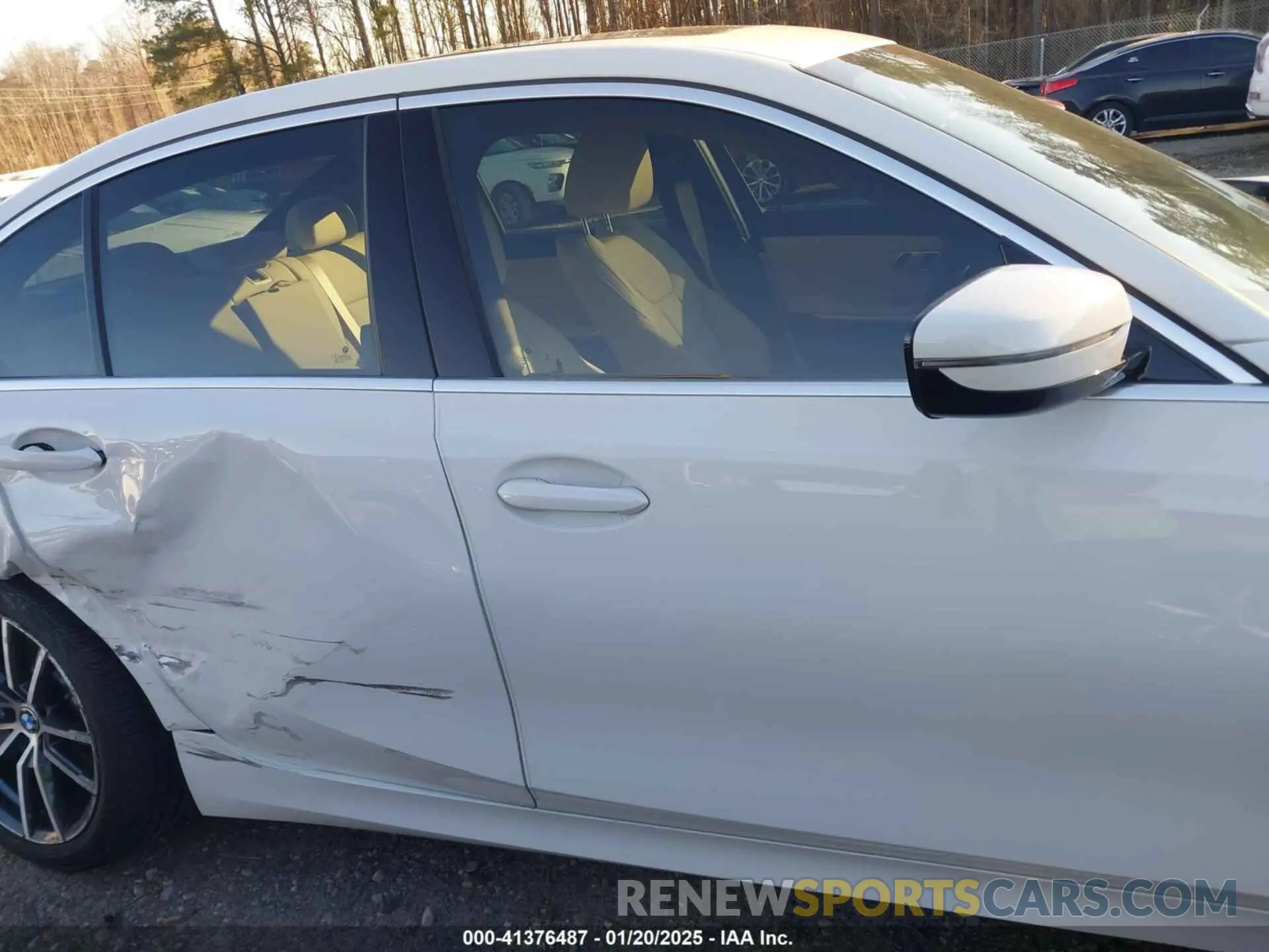 14 fotografías del automóvil dañado 3MW5R1J06L8B11272 BMW 330I 2020