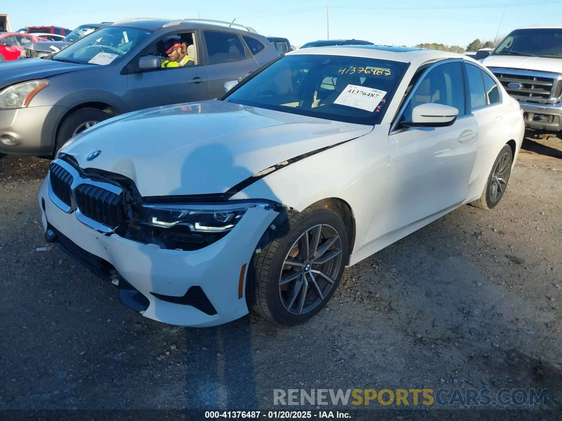 2 fotografías del automóvil dañado 3MW5R1J06L8B11272 BMW 330I 2020