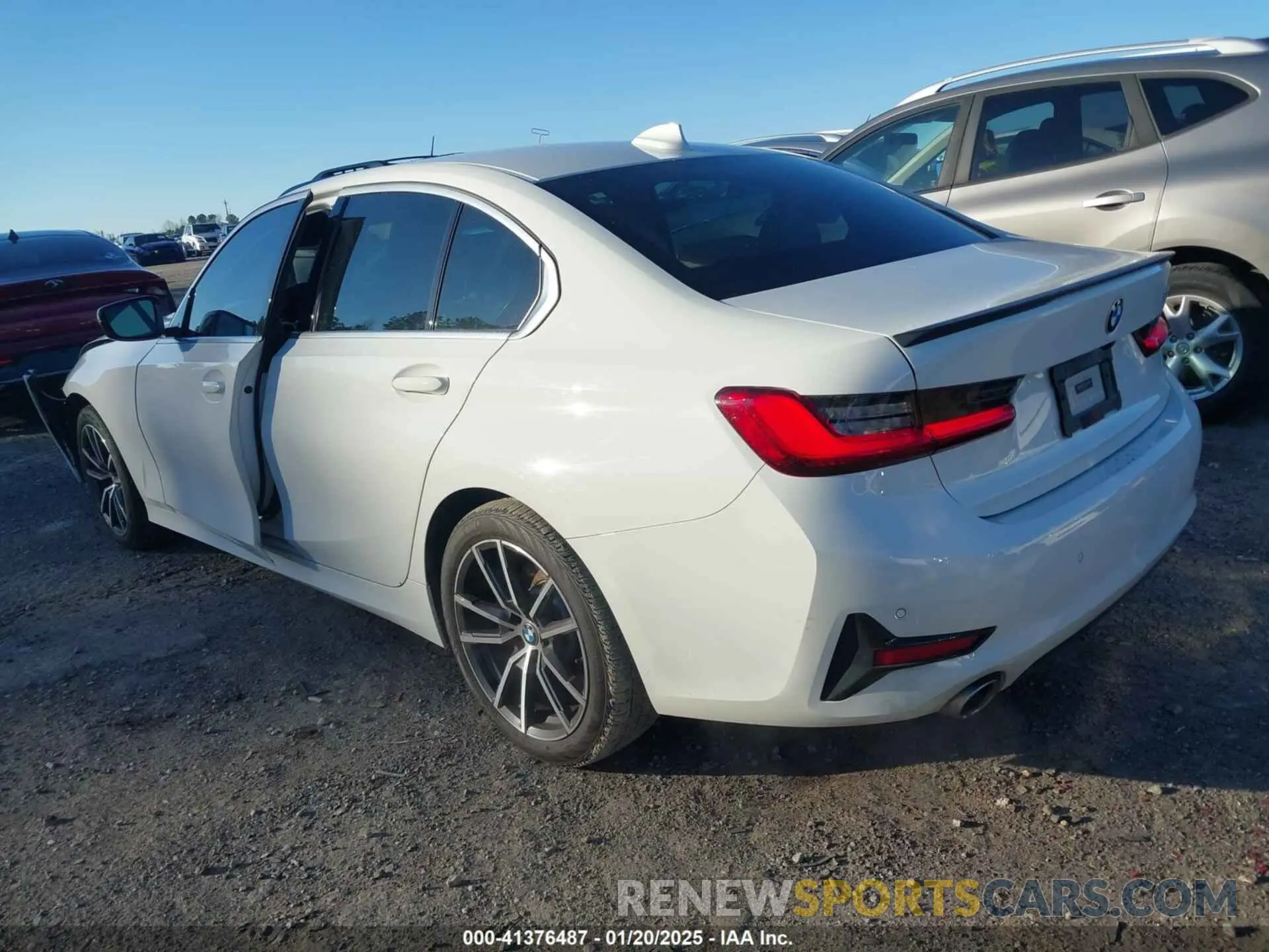 3 fotografías del automóvil dañado 3MW5R1J06L8B11272 BMW 330I 2020