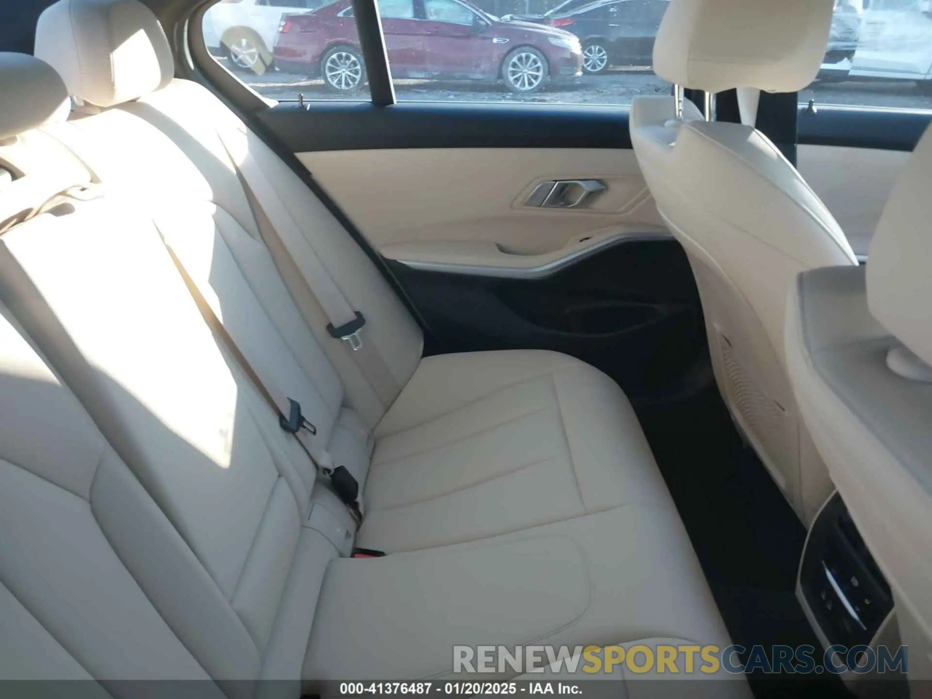 8 fotografías del automóvil dañado 3MW5R1J06L8B11272 BMW 330I 2020