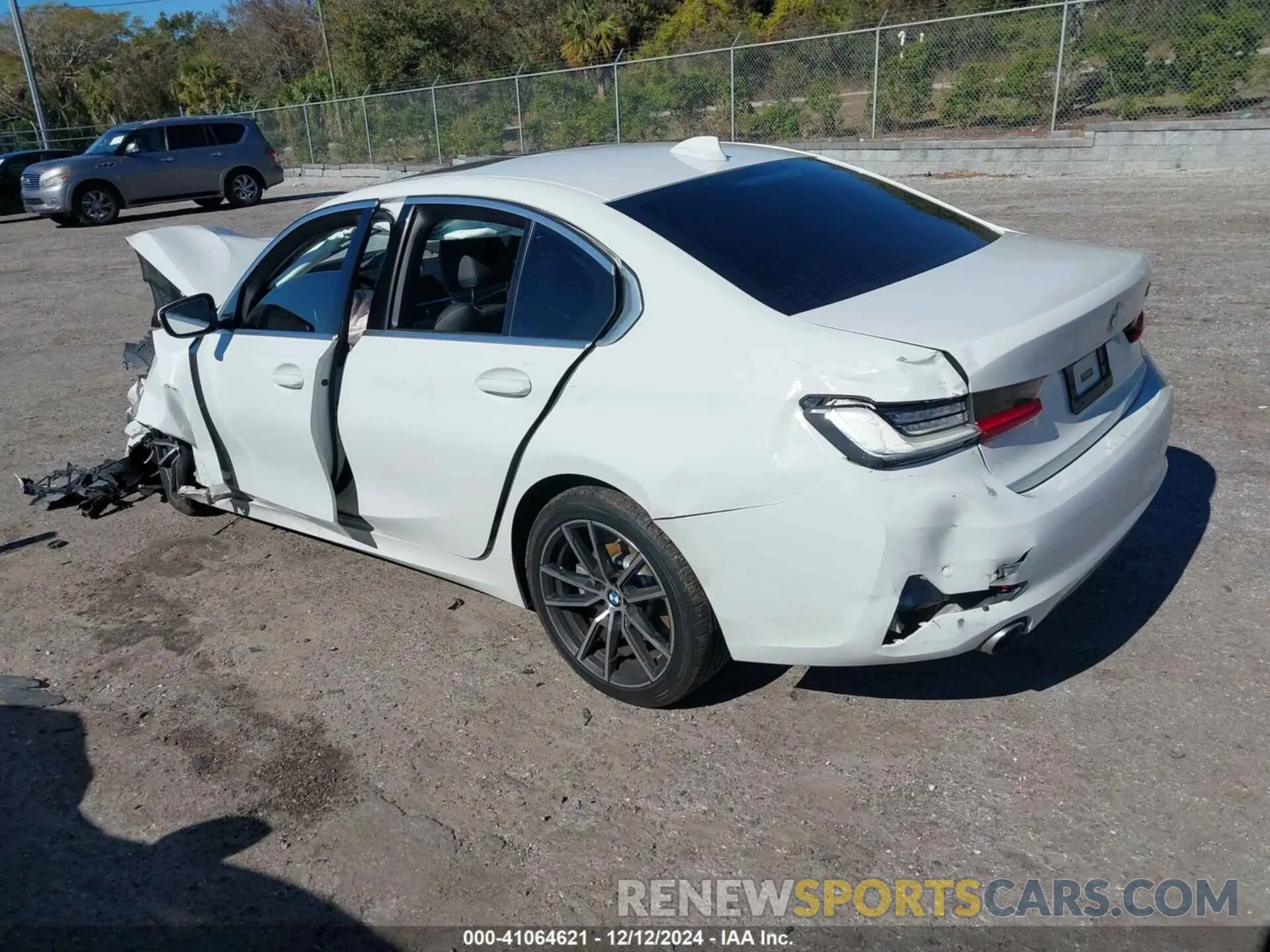 3 fotografías del automóvil dañado 3MW5R1J08L8B21902 BMW 330I 2020