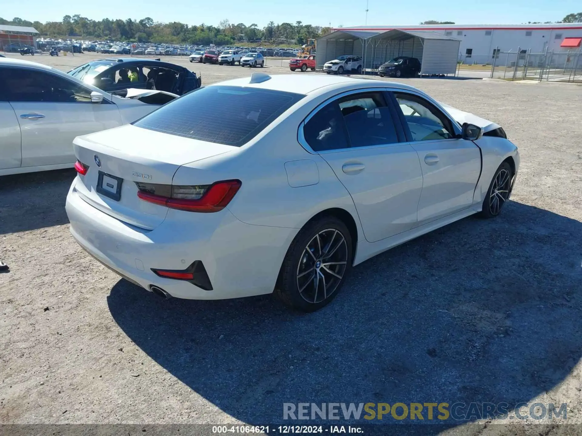 4 fotografías del automóvil dañado 3MW5R1J08L8B21902 BMW 330I 2020