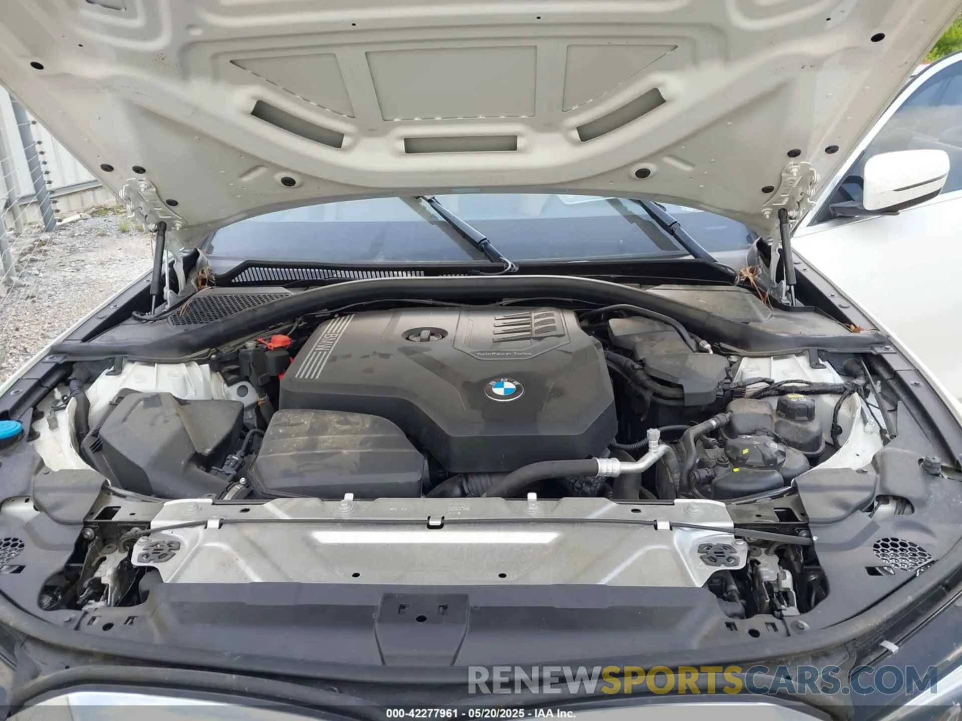 10 fotografías del automóvil dañado 3MW5R1J08L8B26498 BMW 330I 2020