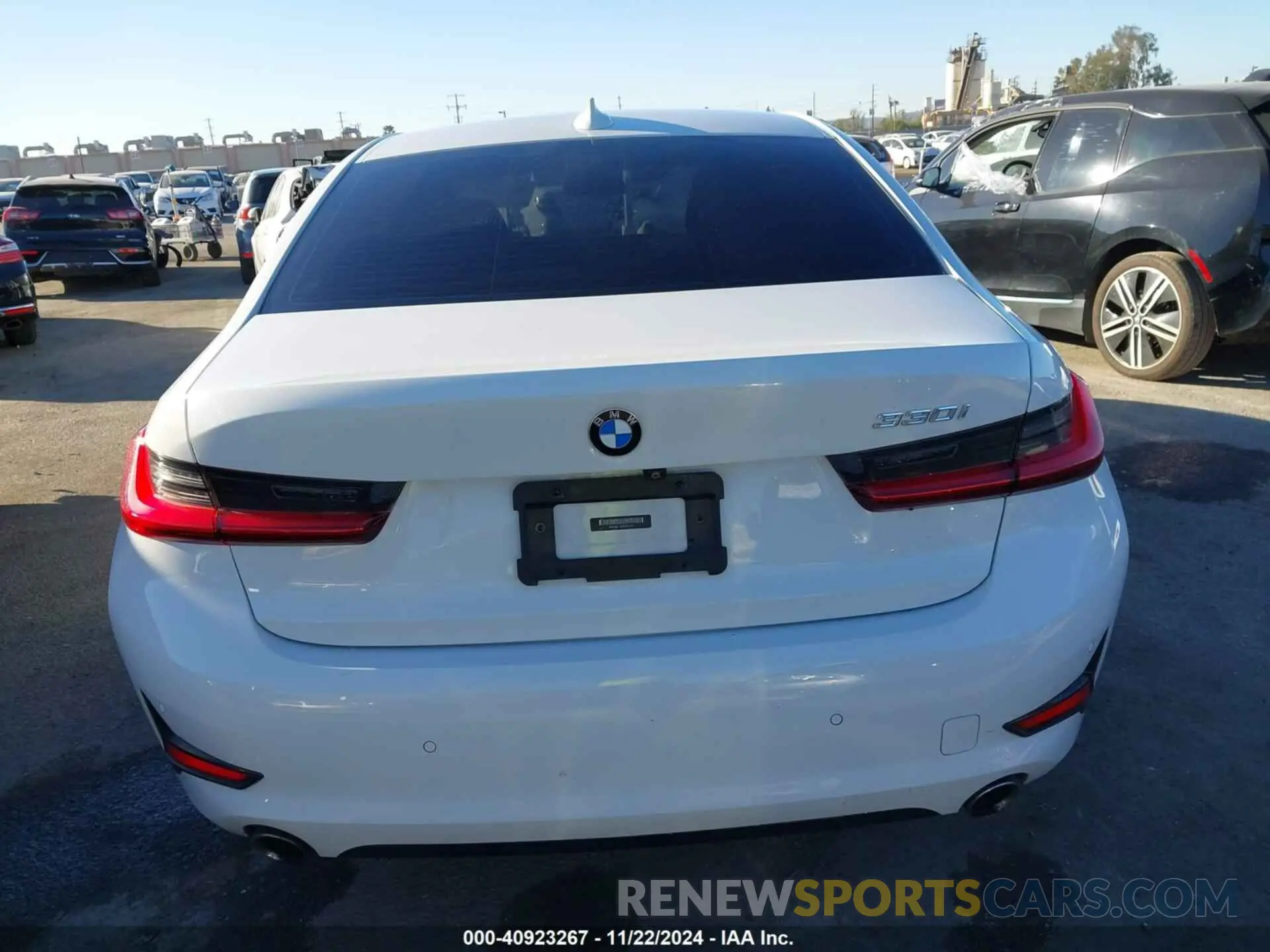 16 fotografías del automóvil dañado 3MW5R1J09L8B27417 BMW 330I 2020
