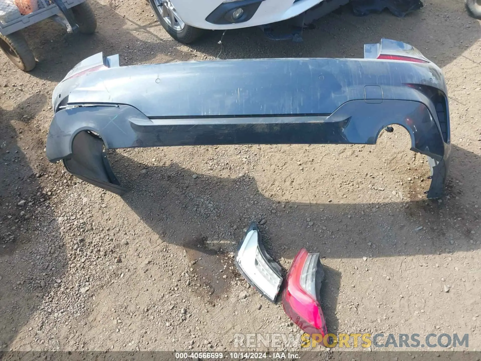 12 fotografías del automóvil dañado 3MW5R1J0XL8B15597 BMW 330I 2020