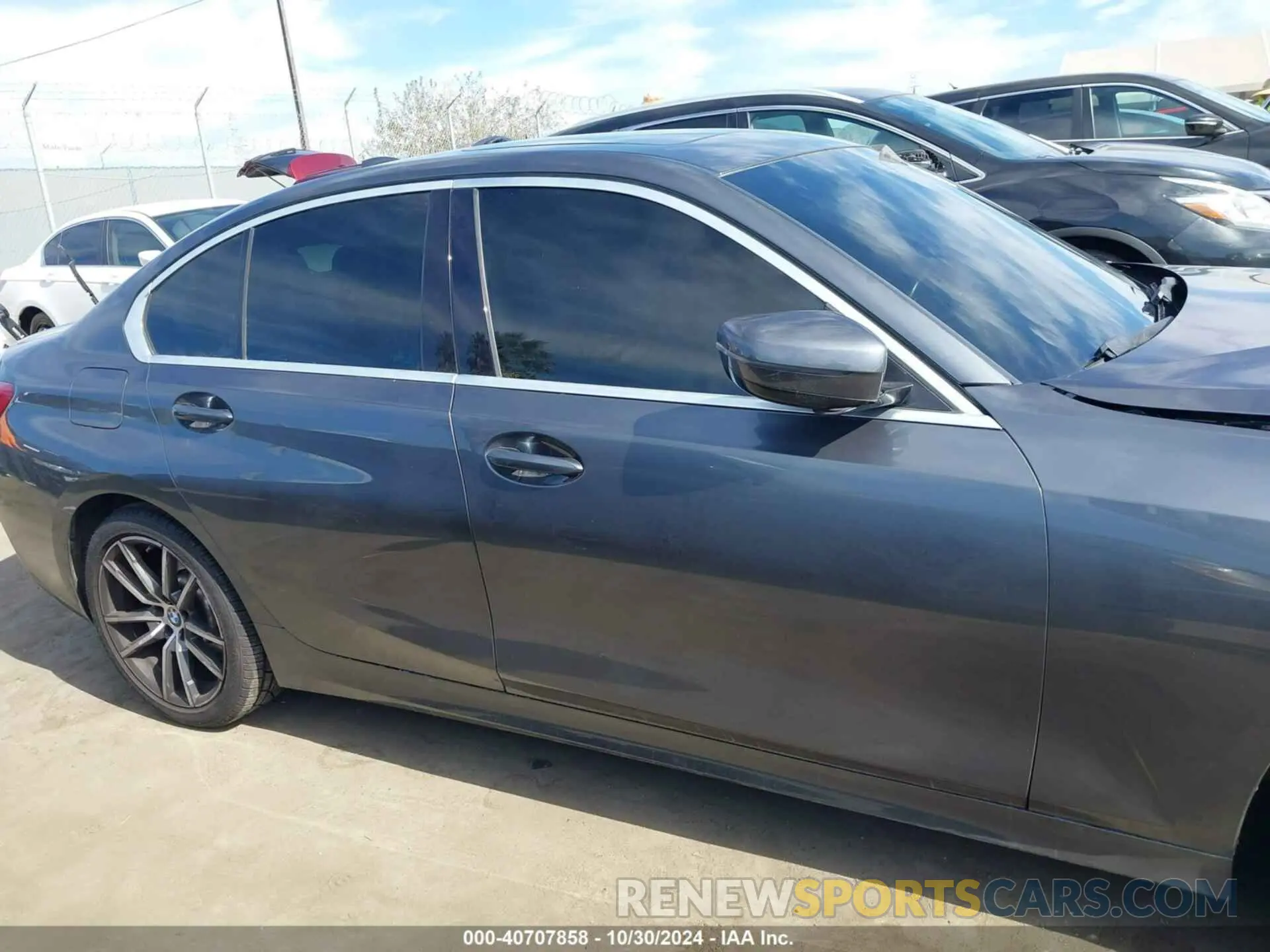 13 fotografías del automóvil dañado 3MW5R1J0XL8B23022 BMW 330I 2020
