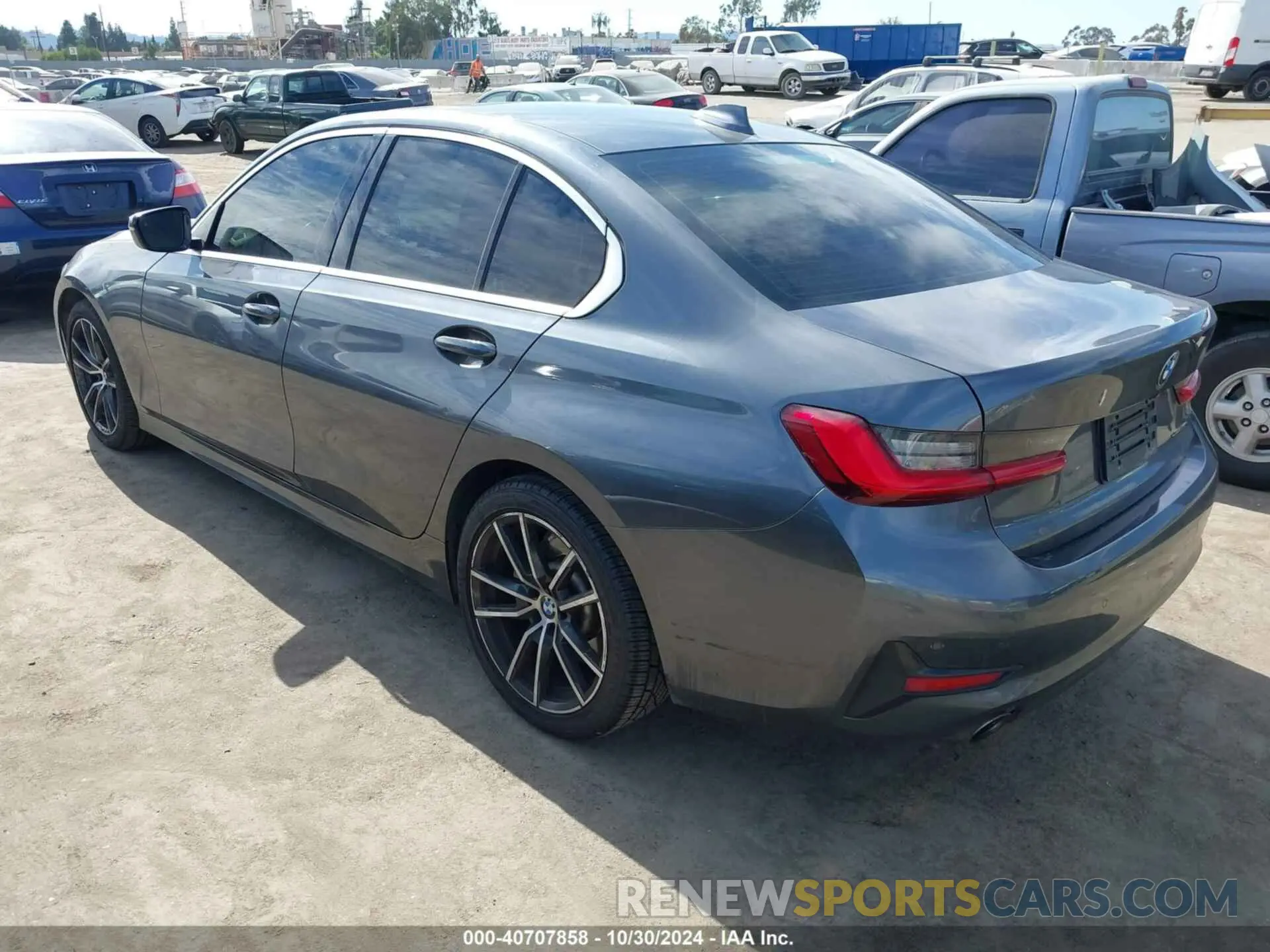 3 fotografías del automóvil dañado 3MW5R1J0XL8B23022 BMW 330I 2020