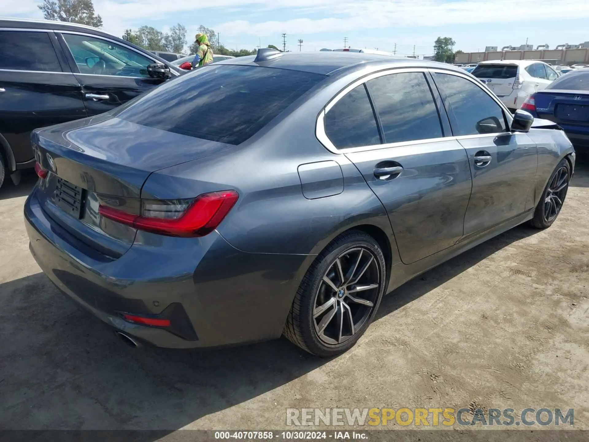 4 fotografías del automóvil dañado 3MW5R1J0XL8B23022 BMW 330I 2020