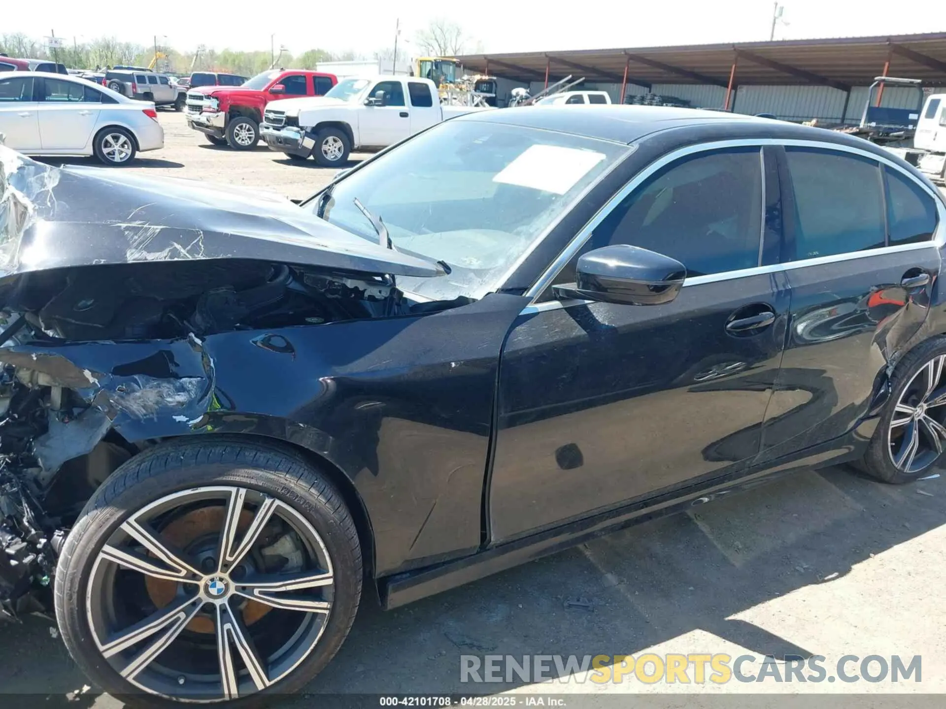 14 fotografías del automóvil dañado 3MW5R1J0XL8B30004 BMW 330I 2020