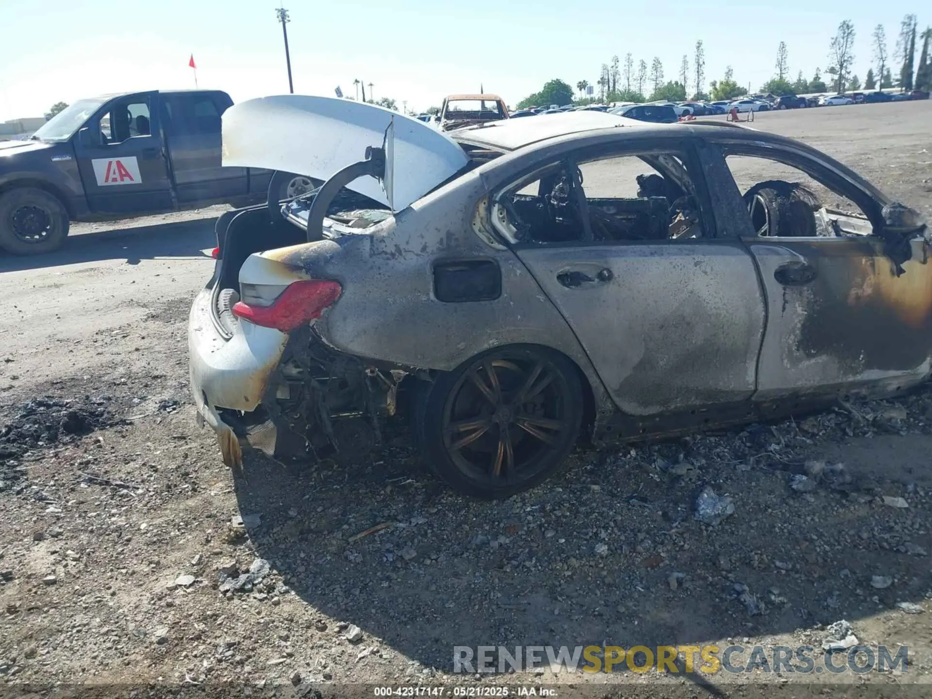12 fotografías del automóvil dañado 3MW5R1J0XL8B31024 BMW 330I 2020