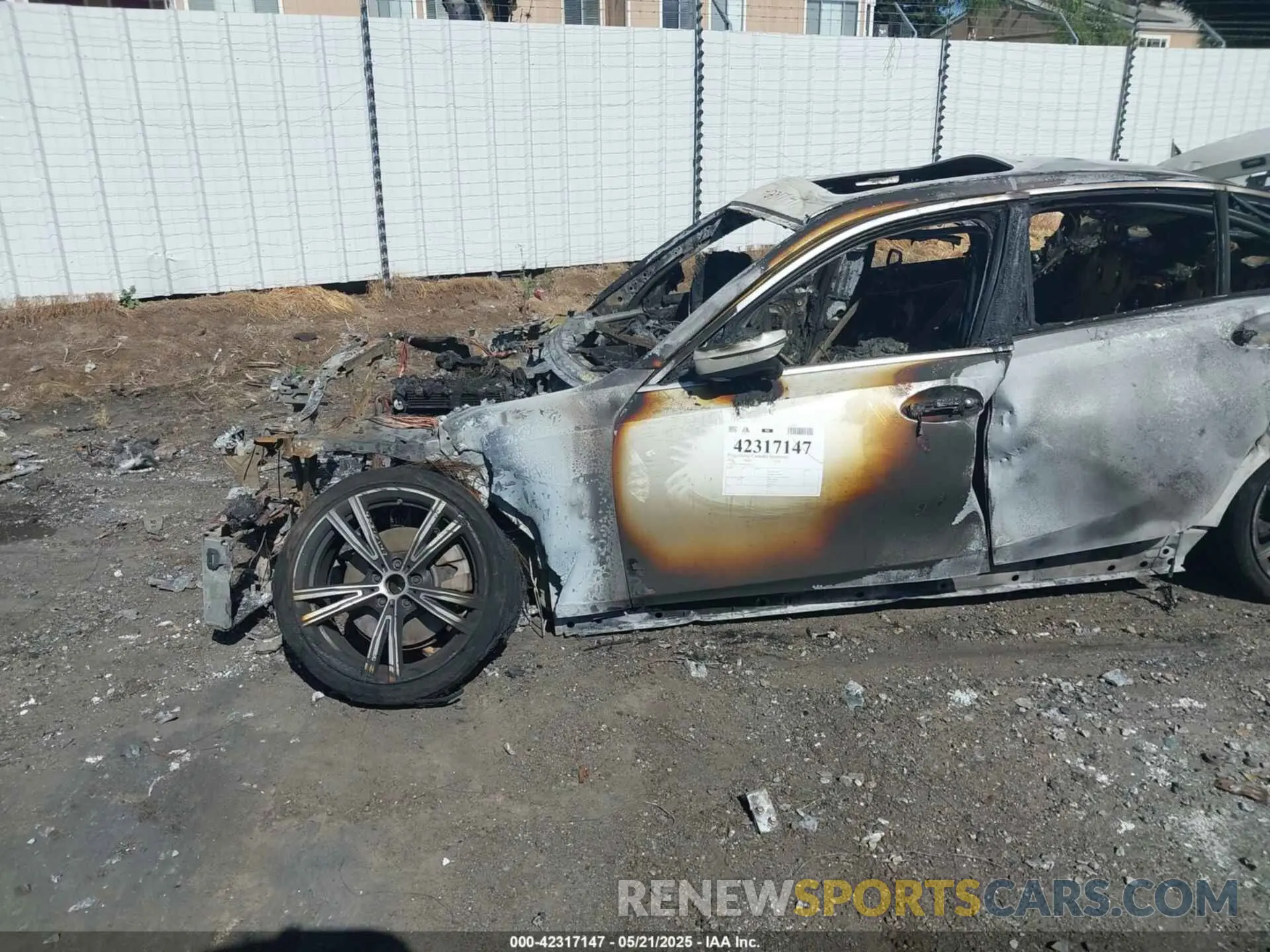 6 fotografías del automóvil dañado 3MW5R1J0XL8B31024 BMW 330I 2020