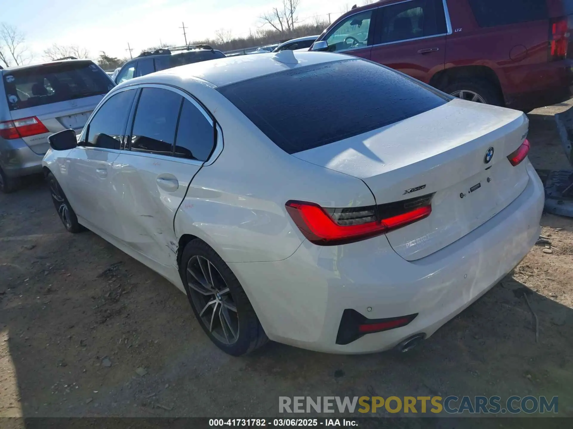 3 fotografías del automóvil dañado 3MW5R7J01L8B06063 BMW 330I 2020
