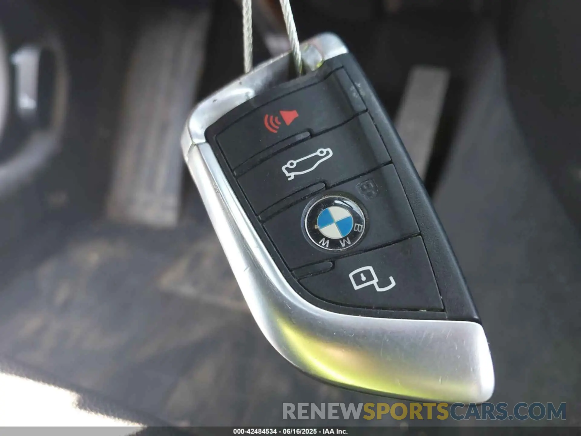 11 fotografías del automóvil dañado 3MW5R7J01L8B09898 BMW 330I 2020