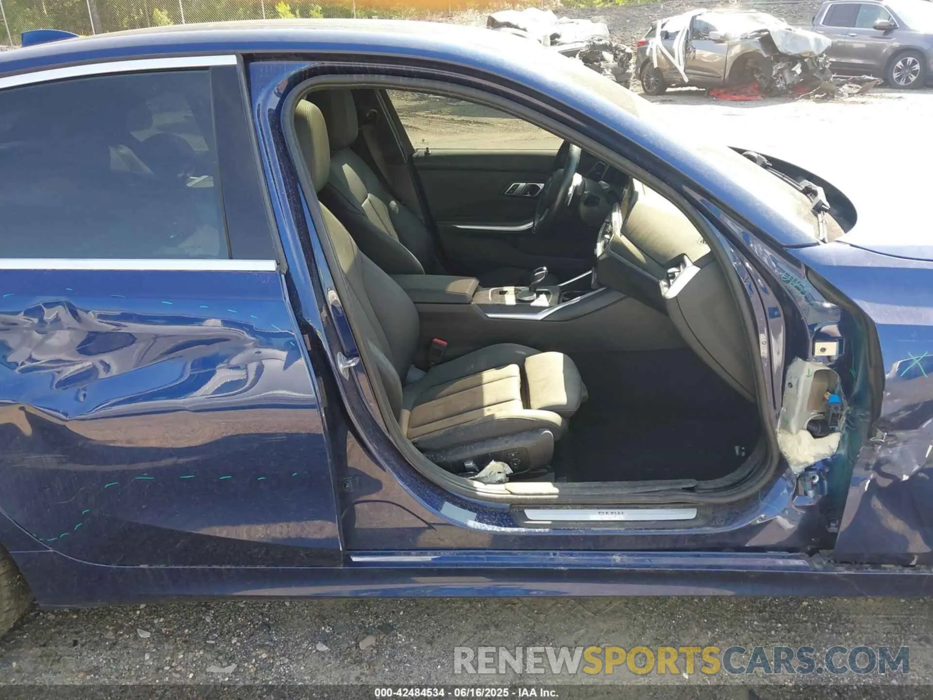 19 fotografías del automóvil dañado 3MW5R7J01L8B09898 BMW 330I 2020