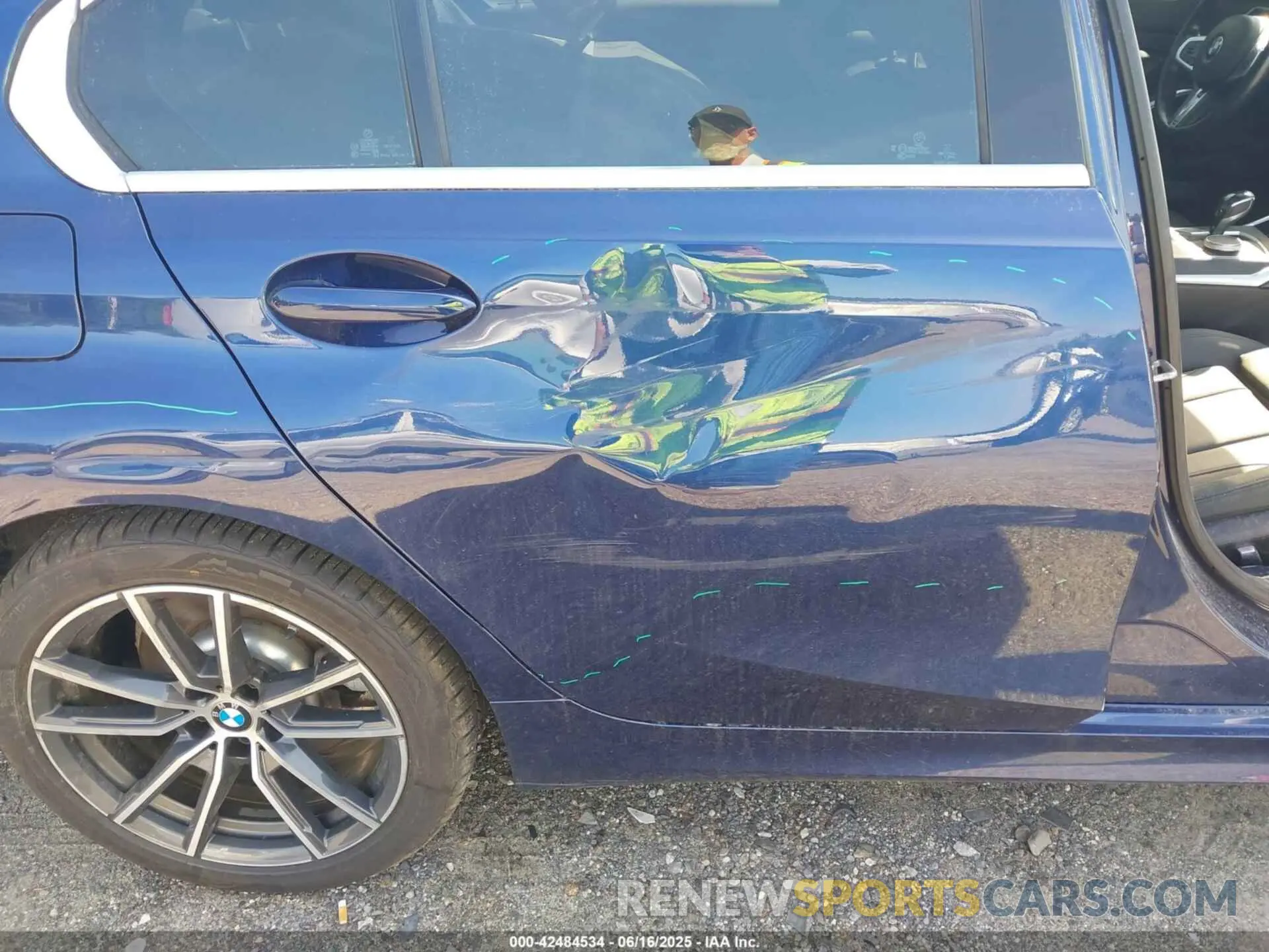 20 fotografías del automóvil dañado 3MW5R7J01L8B09898 BMW 330I 2020