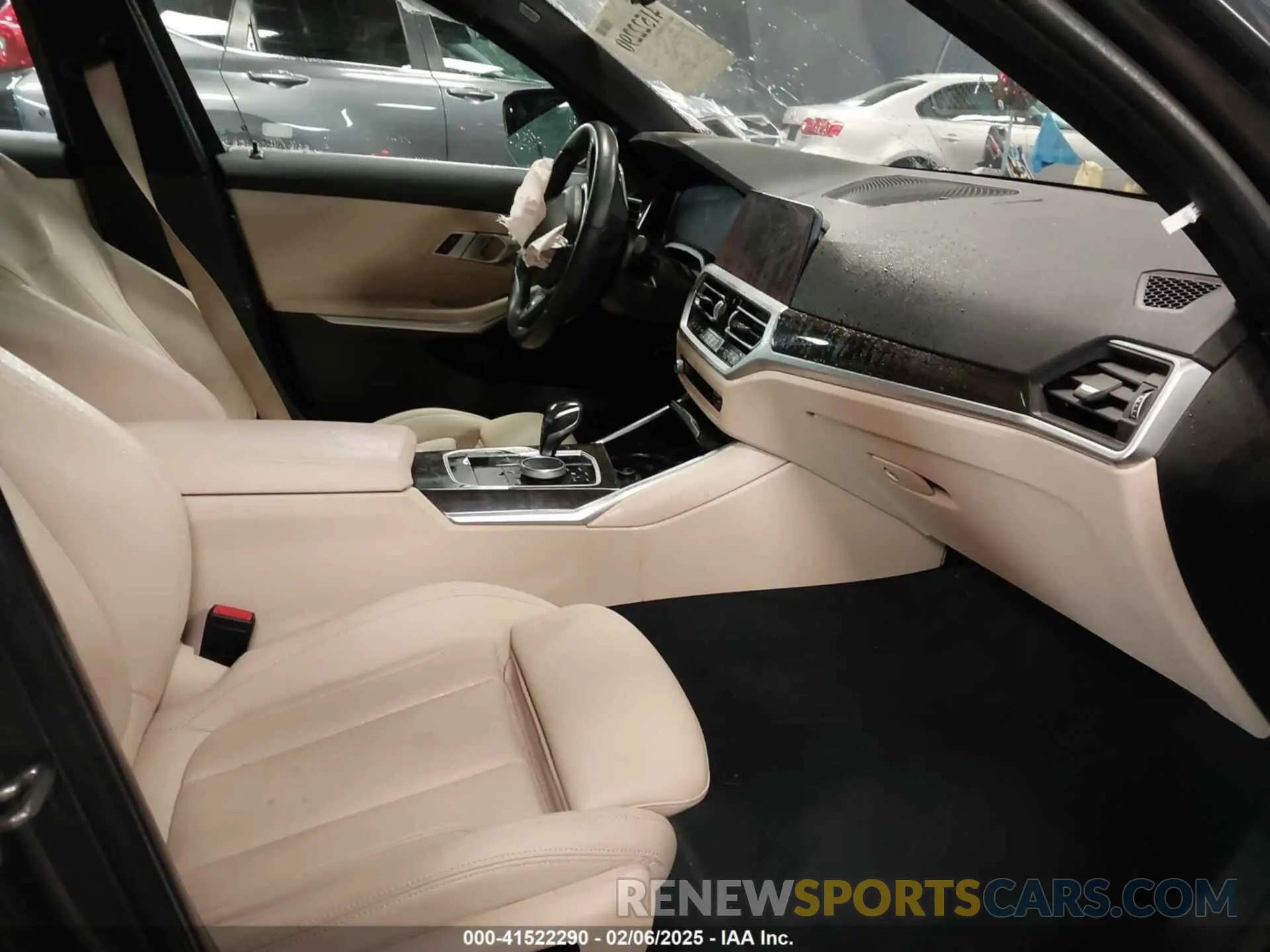 5 fotografías del automóvil dañado 3MW5R7J01L8B17306 BMW 330I 2020