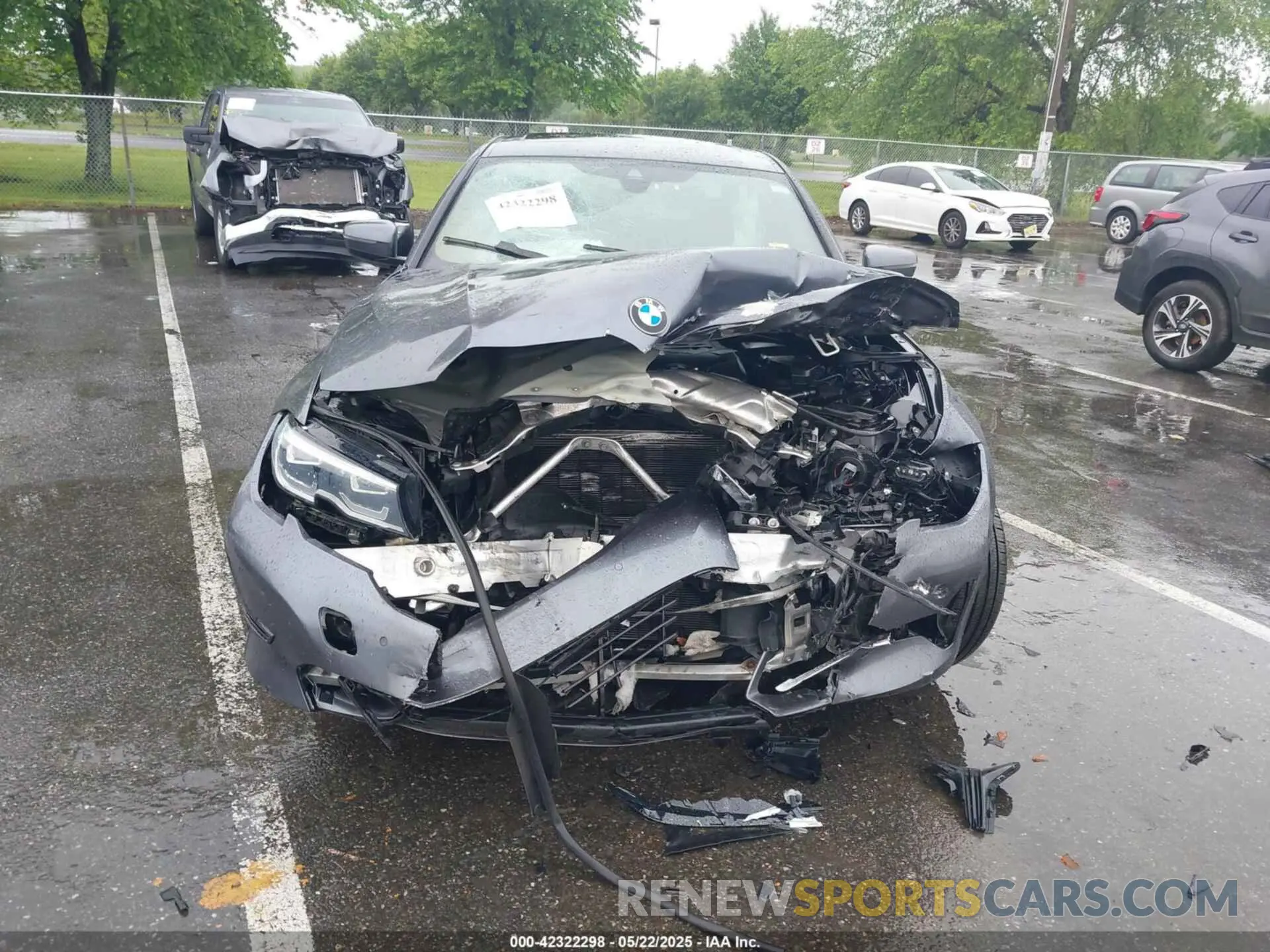 12 fotografías del automóvil dañado 3MW5R7J02L8B11434 BMW 330I 2020