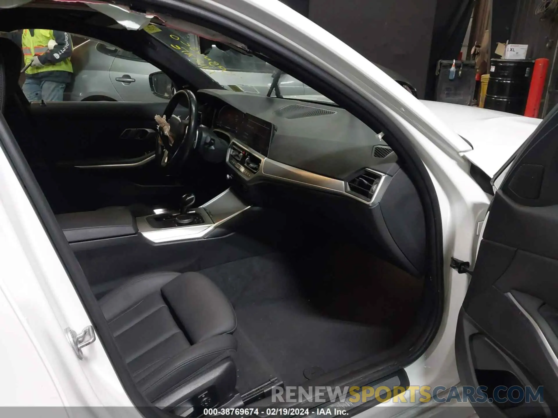 5 fotografías del automóvil dañado 3MW5R7J03L8B44703 BMW 330I 2020