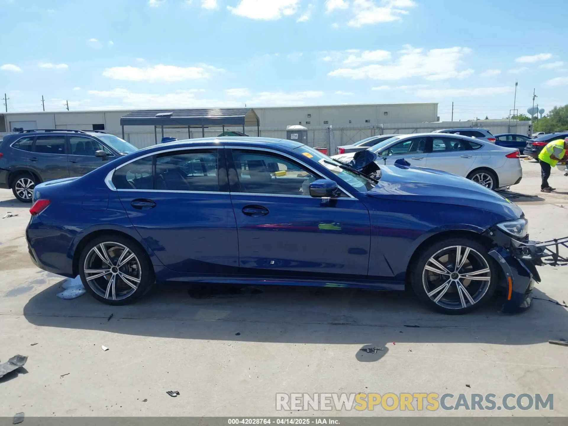 12 fotografías del automóvil dañado 3MW5R7J06L8B27586 BMW 330I 2020