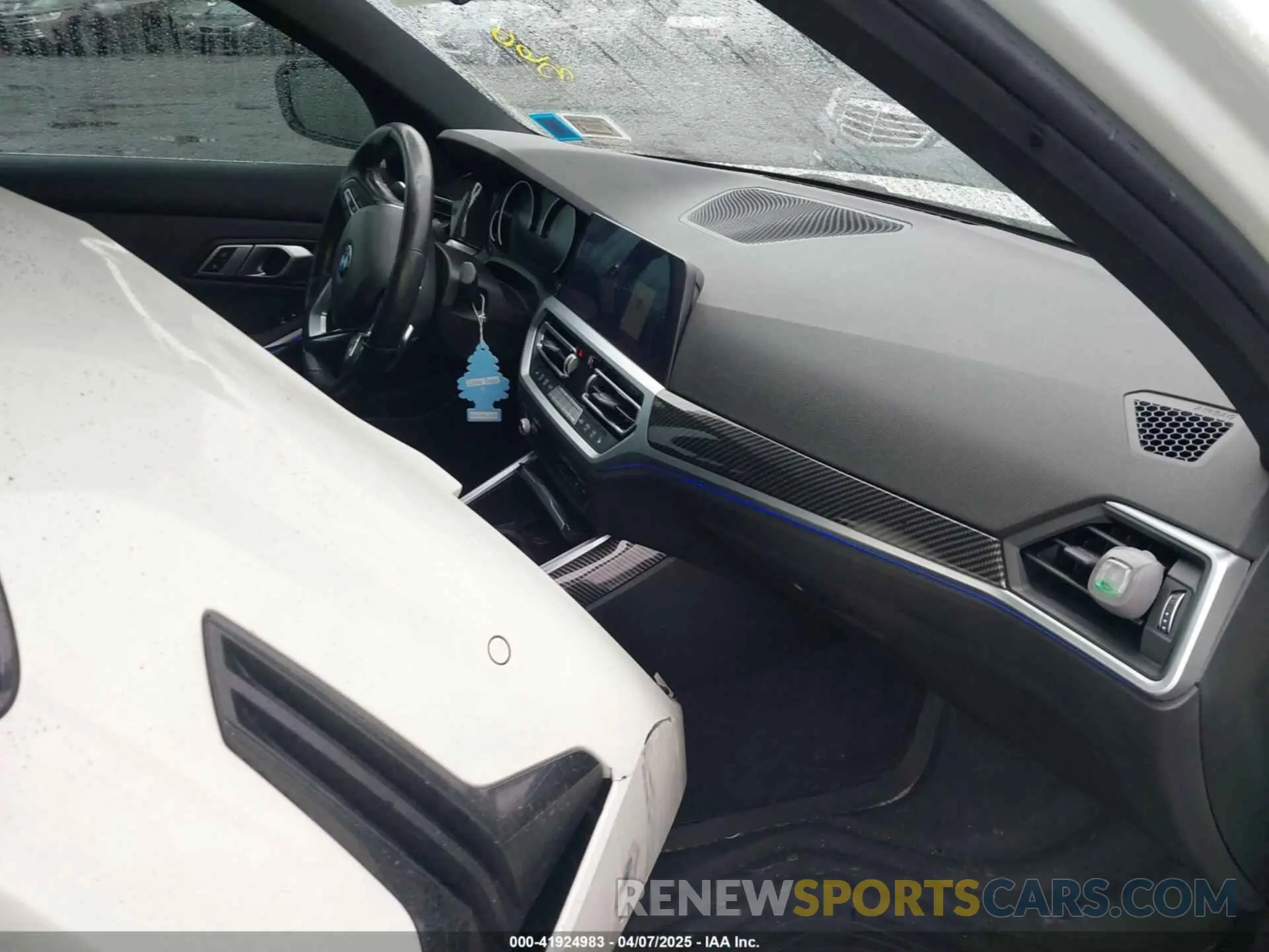 5 fotografías del automóvil dañado 3MW5R7J09L8B43636 BMW 330I 2020