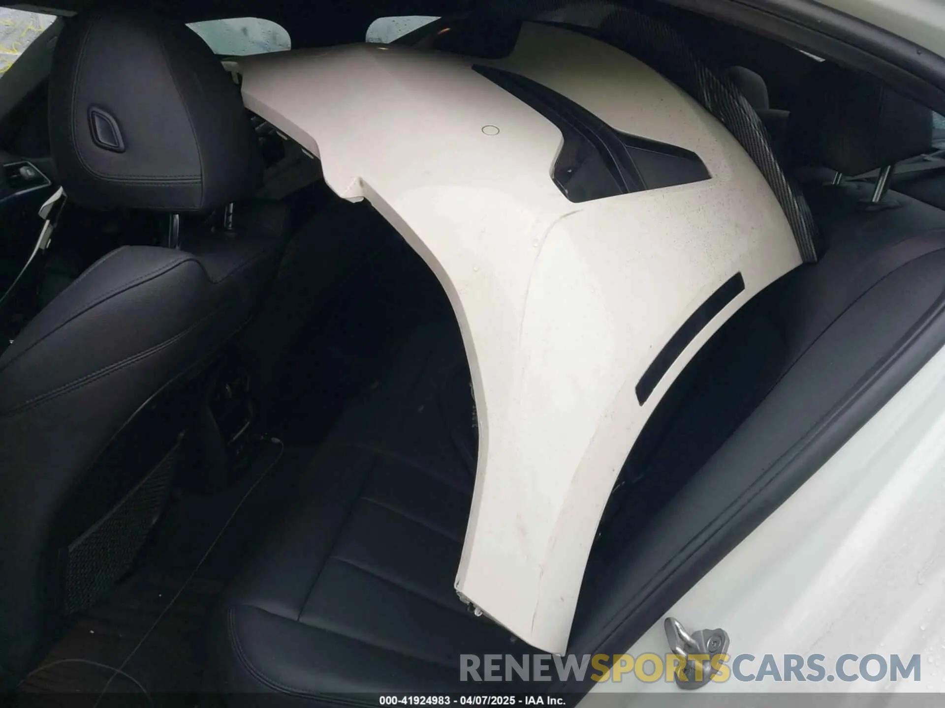 8 fotografías del automóvil dañado 3MW5R7J09L8B43636 BMW 330I 2020