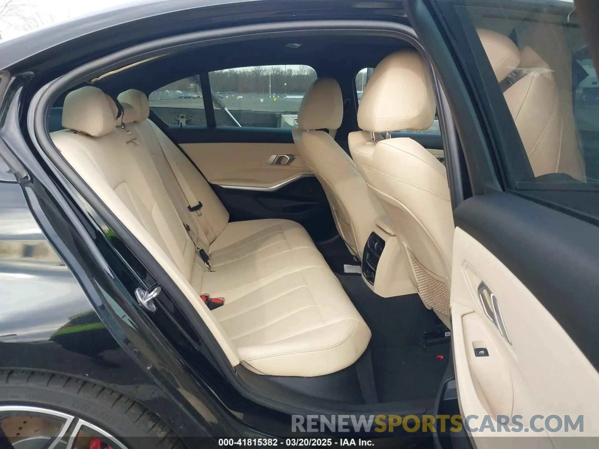 8 fotografías del automóvil dañado WBA5R1C01LFH36248 BMW 330I 2020