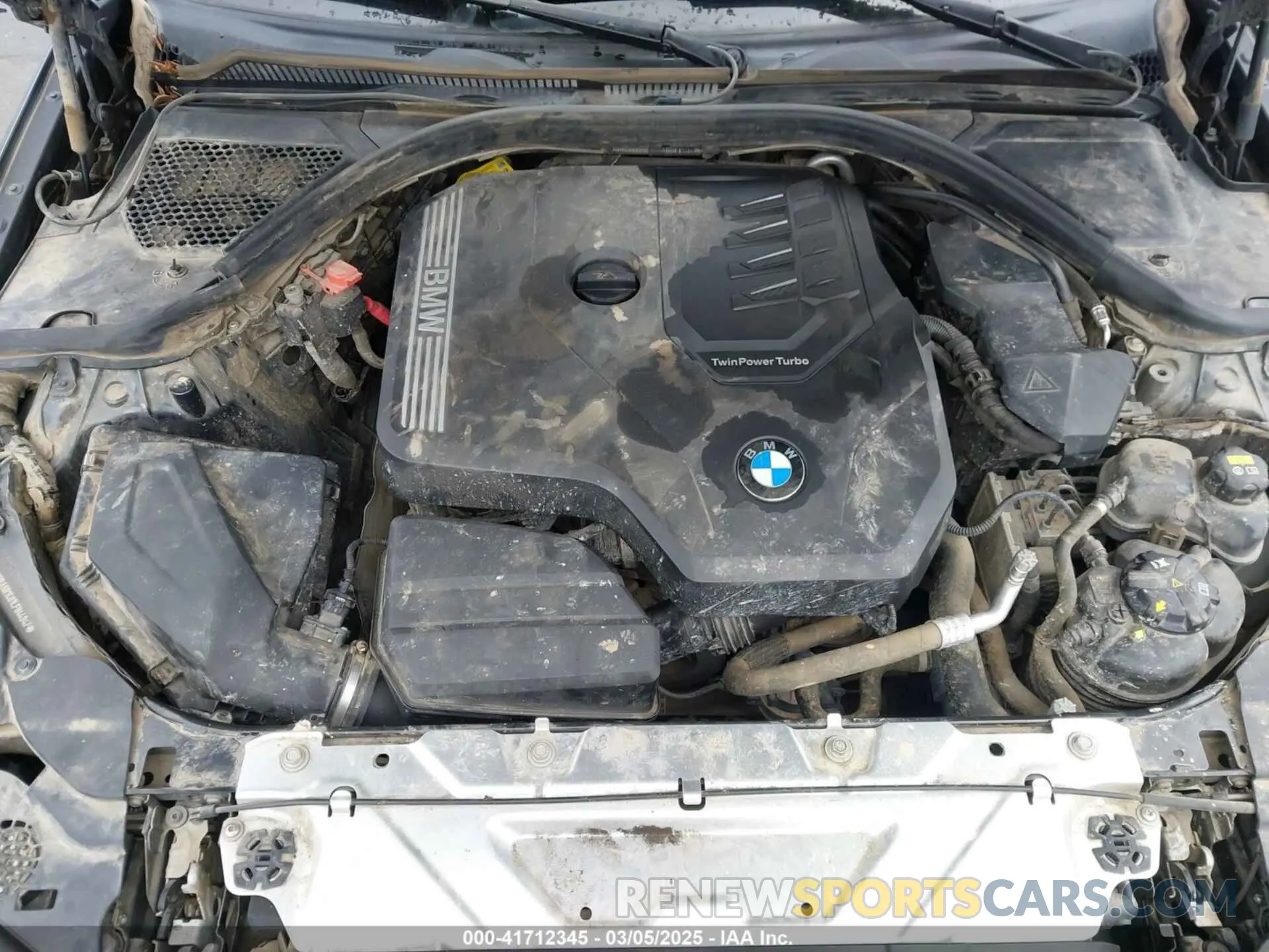 10 fotografías del automóvil dañado WBA5R1C01LFH44947 BMW 330I 2020