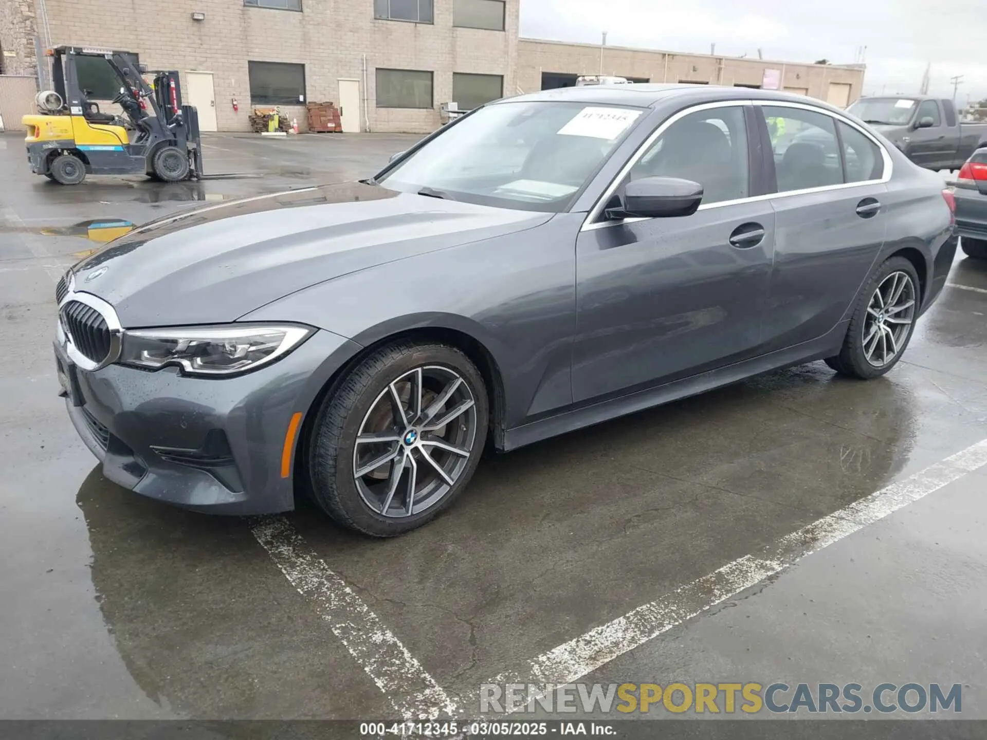 2 fotografías del automóvil dañado WBA5R1C01LFH44947 BMW 330I 2020