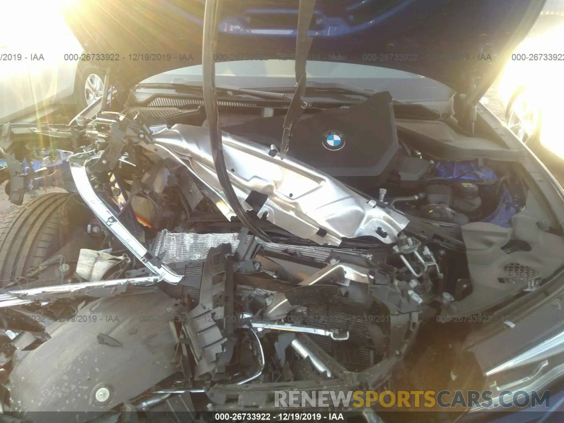 10 fotografías del automóvil dañado WBA5R1C01LFH45984 BMW 330I 2020
