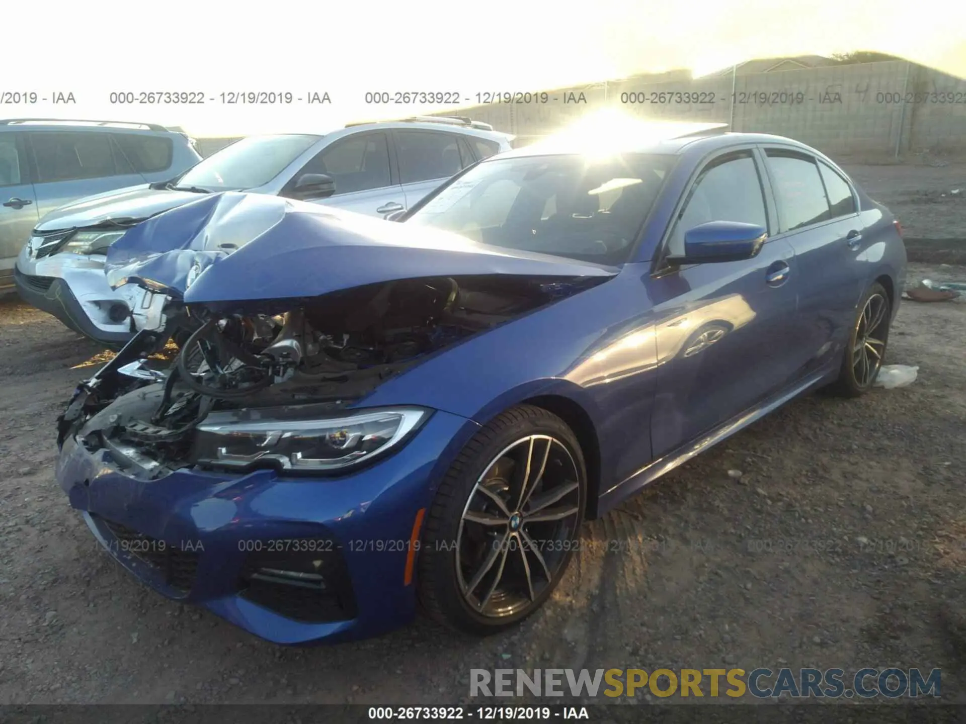 2 fotografías del automóvil dañado WBA5R1C01LFH45984 BMW 330I 2020