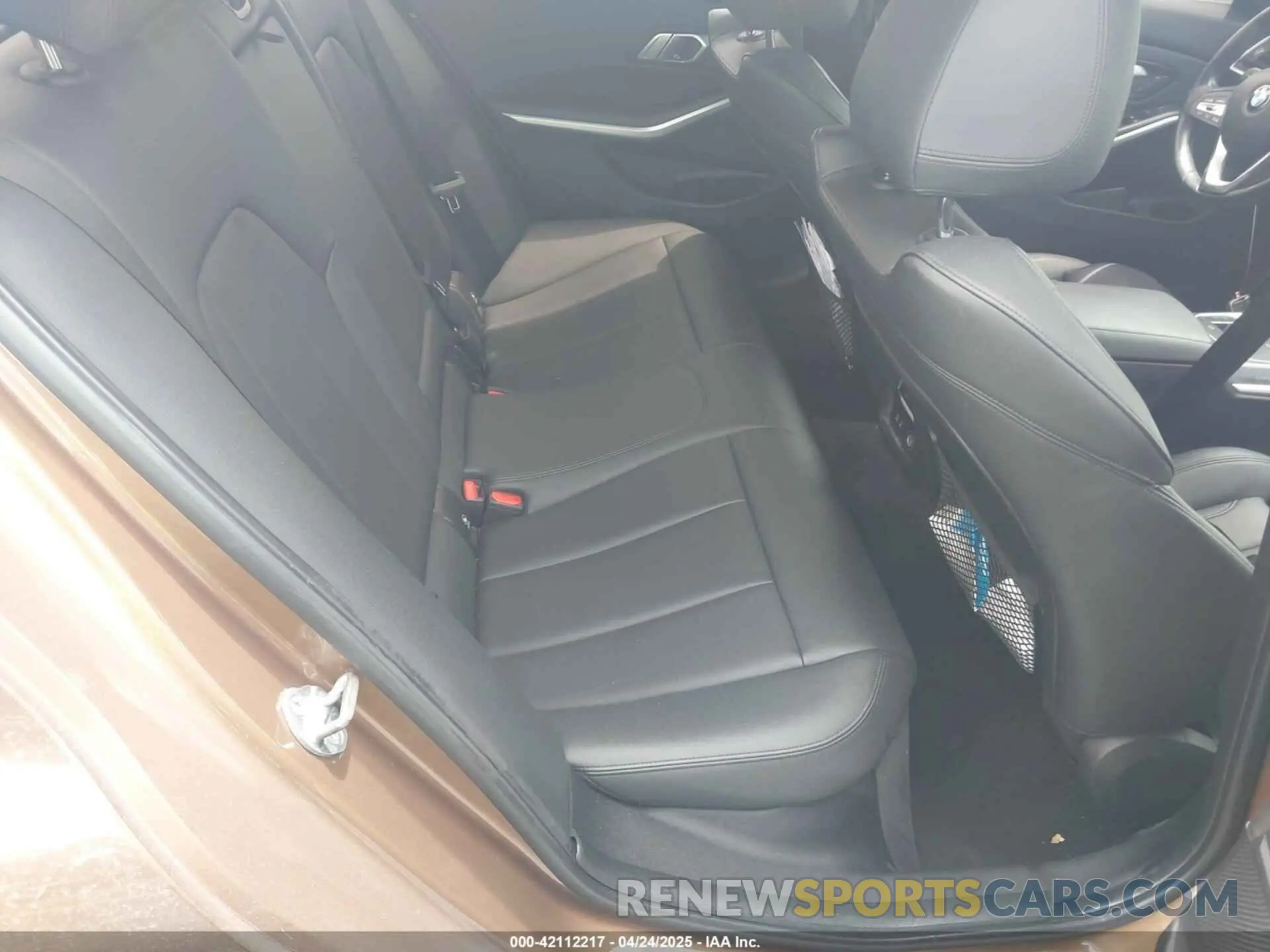 8 fotografías del automóvil dañado WBA5R1C05LFH82648 BMW 330I 2020