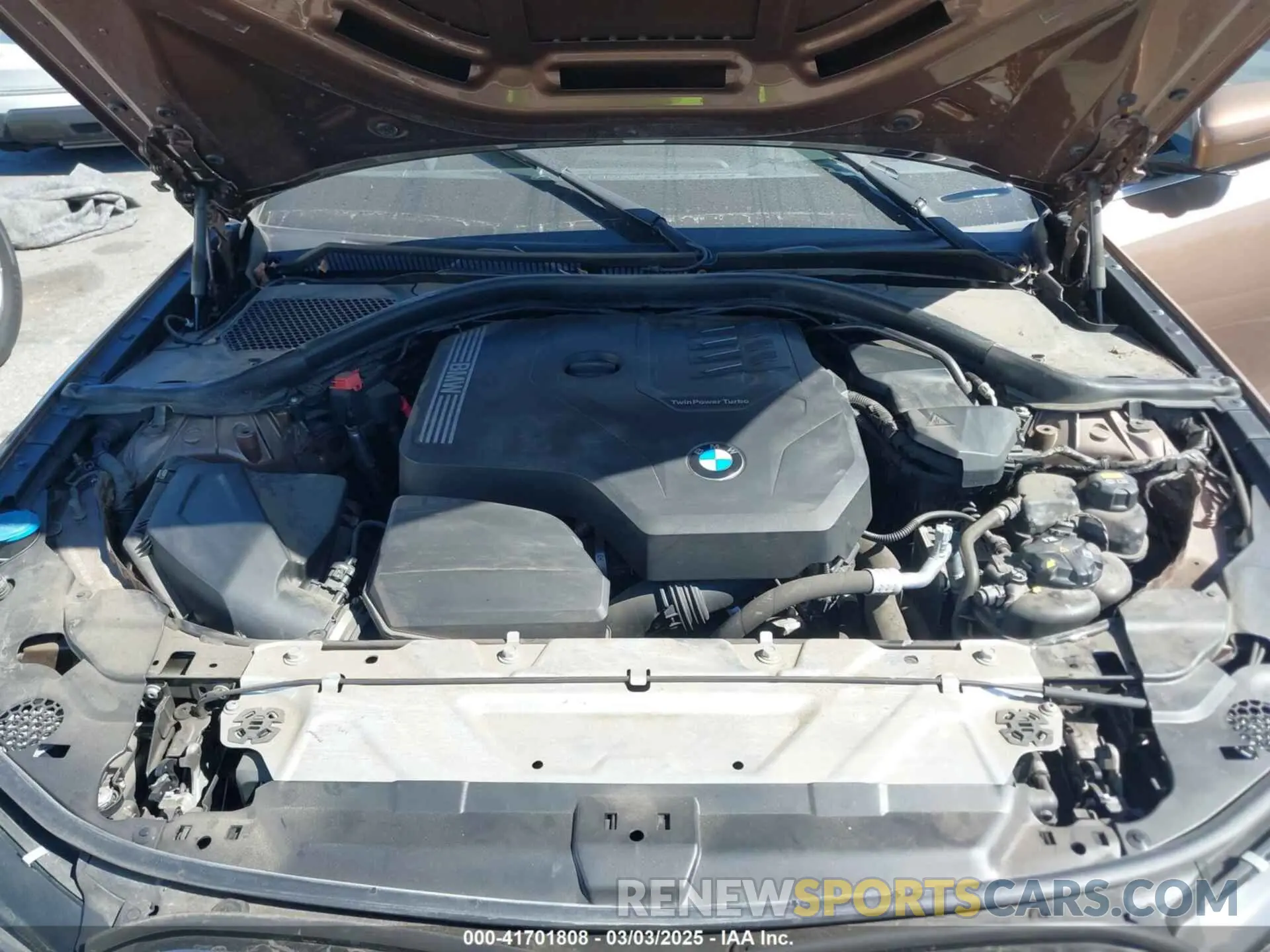 10 fotografías del automóvil dañado WBA5R1C06LFH52851 BMW 330I 2020