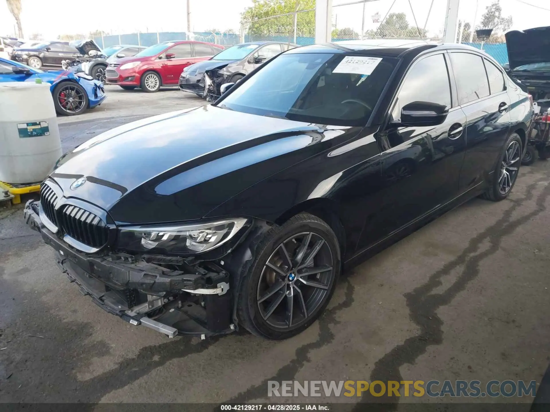 2 fotografías del automóvil dañado WBA5R1C07LFH37243 BMW 330I 2020