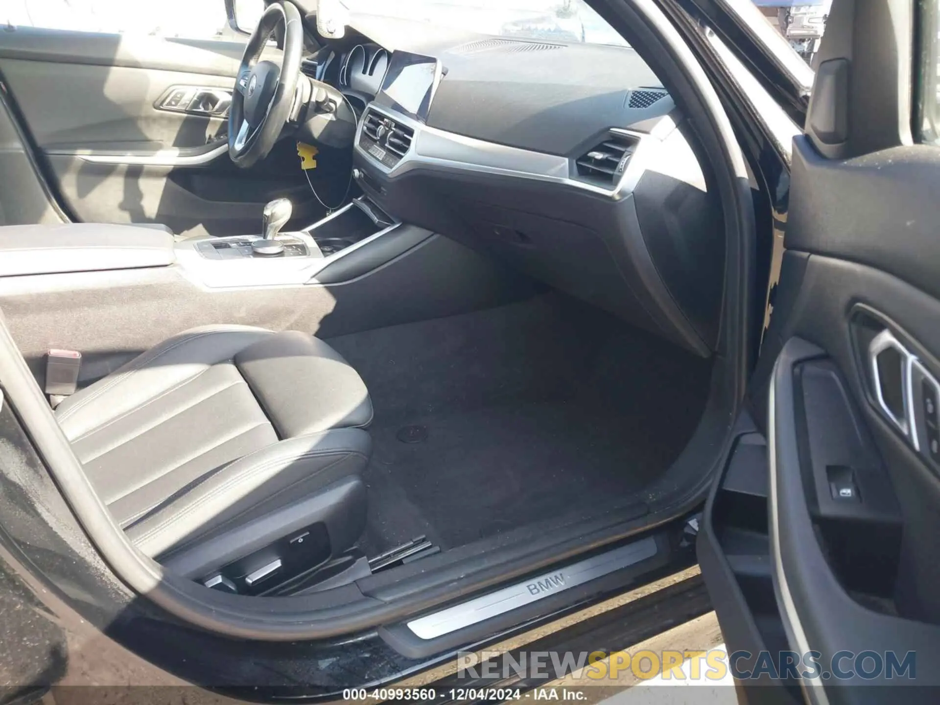 5 fotografías del automóvil dañado WBA5R1C07LFH47903 BMW 330I 2020
