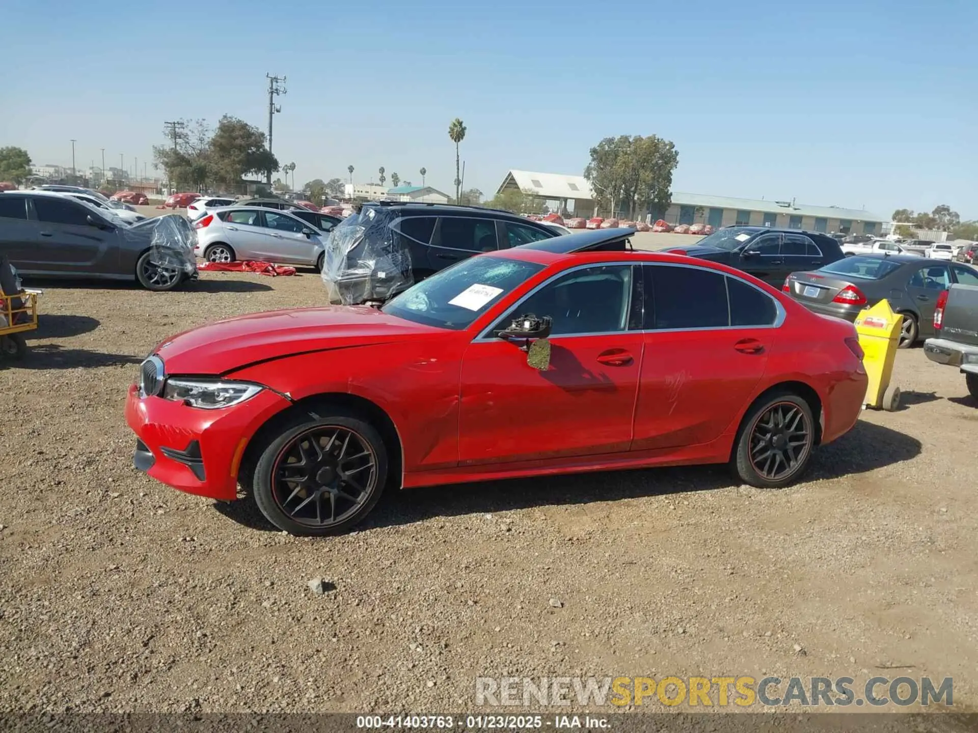 14 fotografías del automóvil dañado WBA5R1C0XLFH84640 BMW 330I 2020