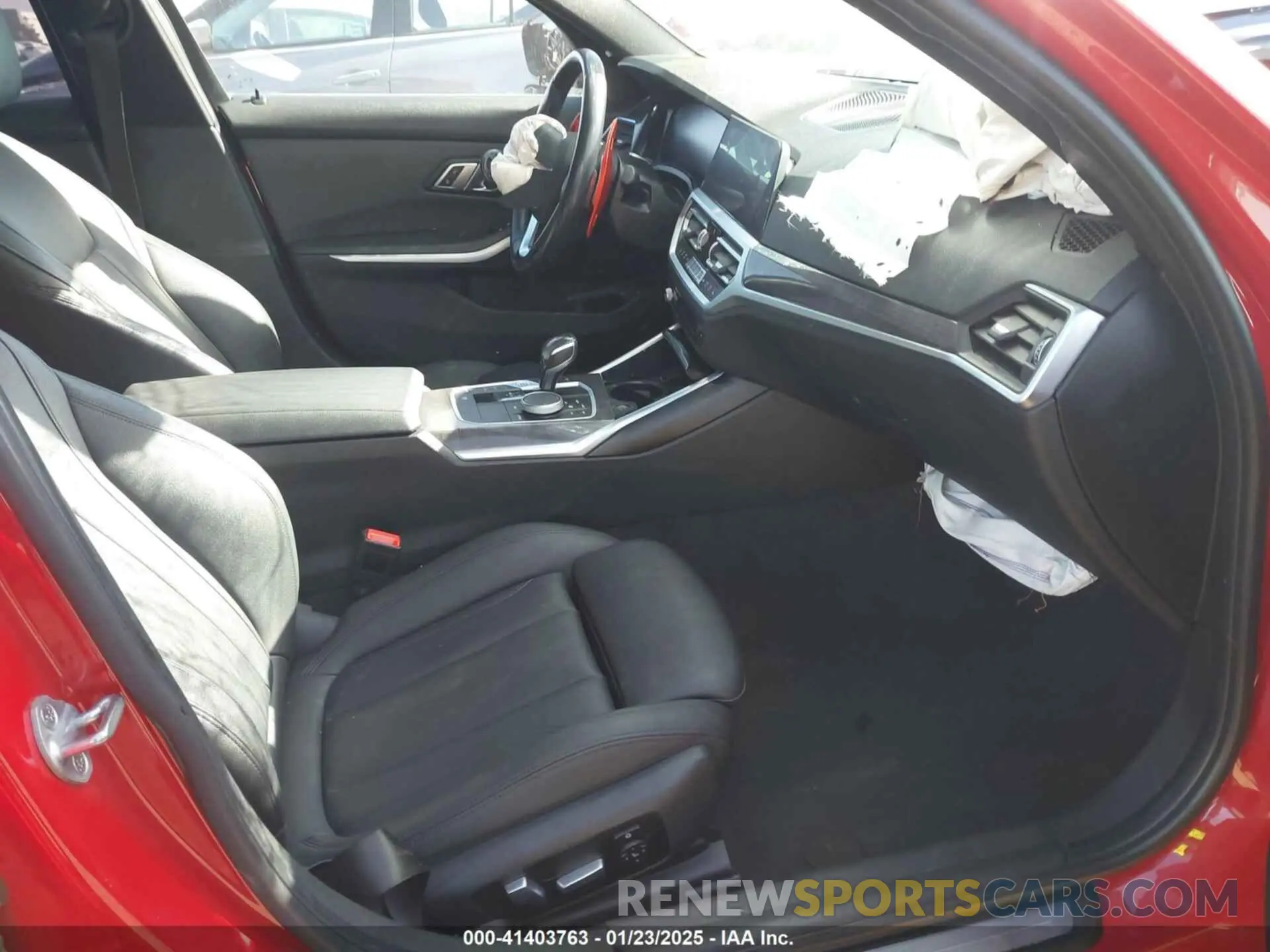 5 fotografías del automóvil dañado WBA5R1C0XLFH84640 BMW 330I 2020