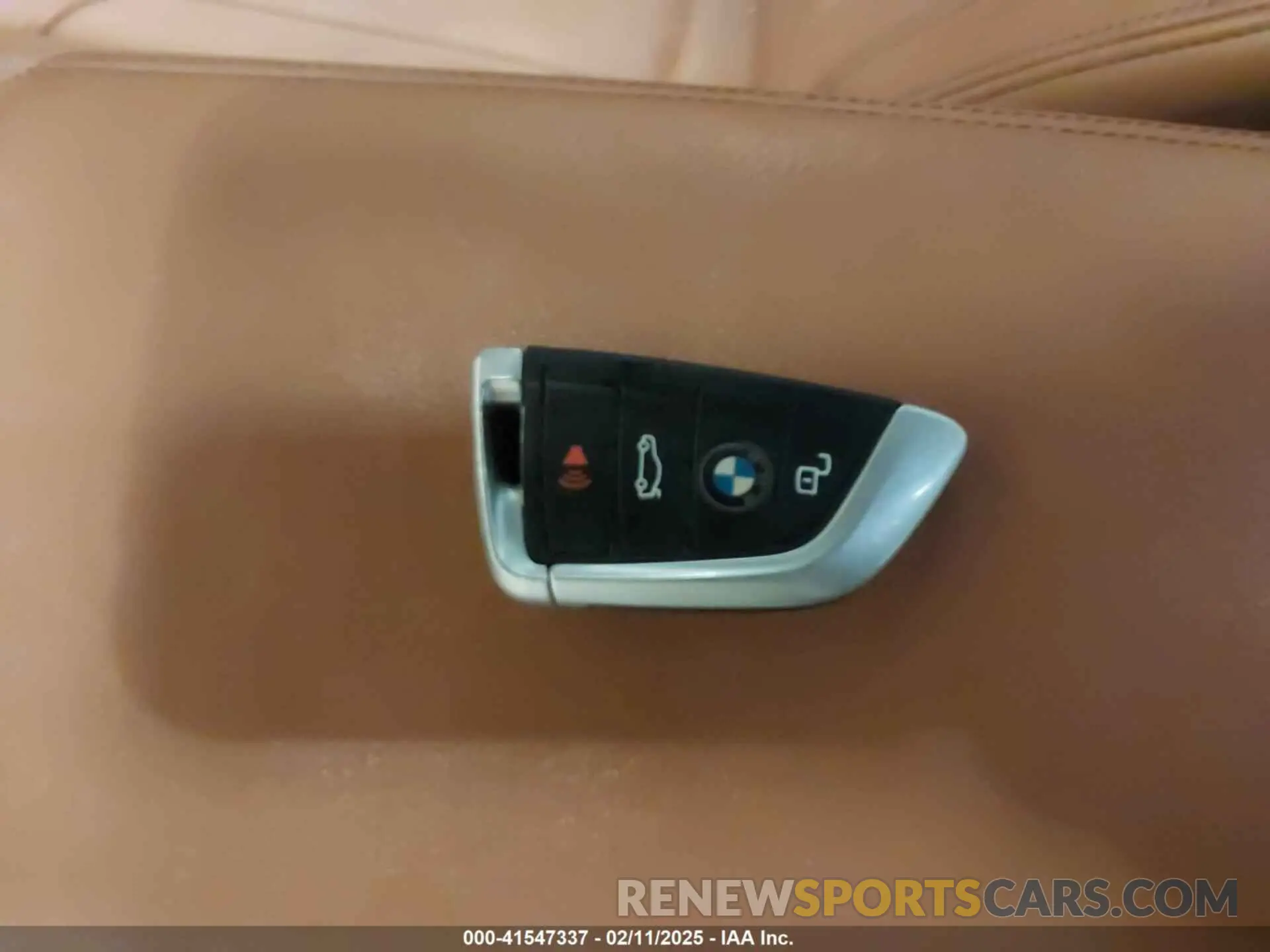 11 fotografías del automóvil dañado WBA5R7C01LFH45079 BMW 330I 2020